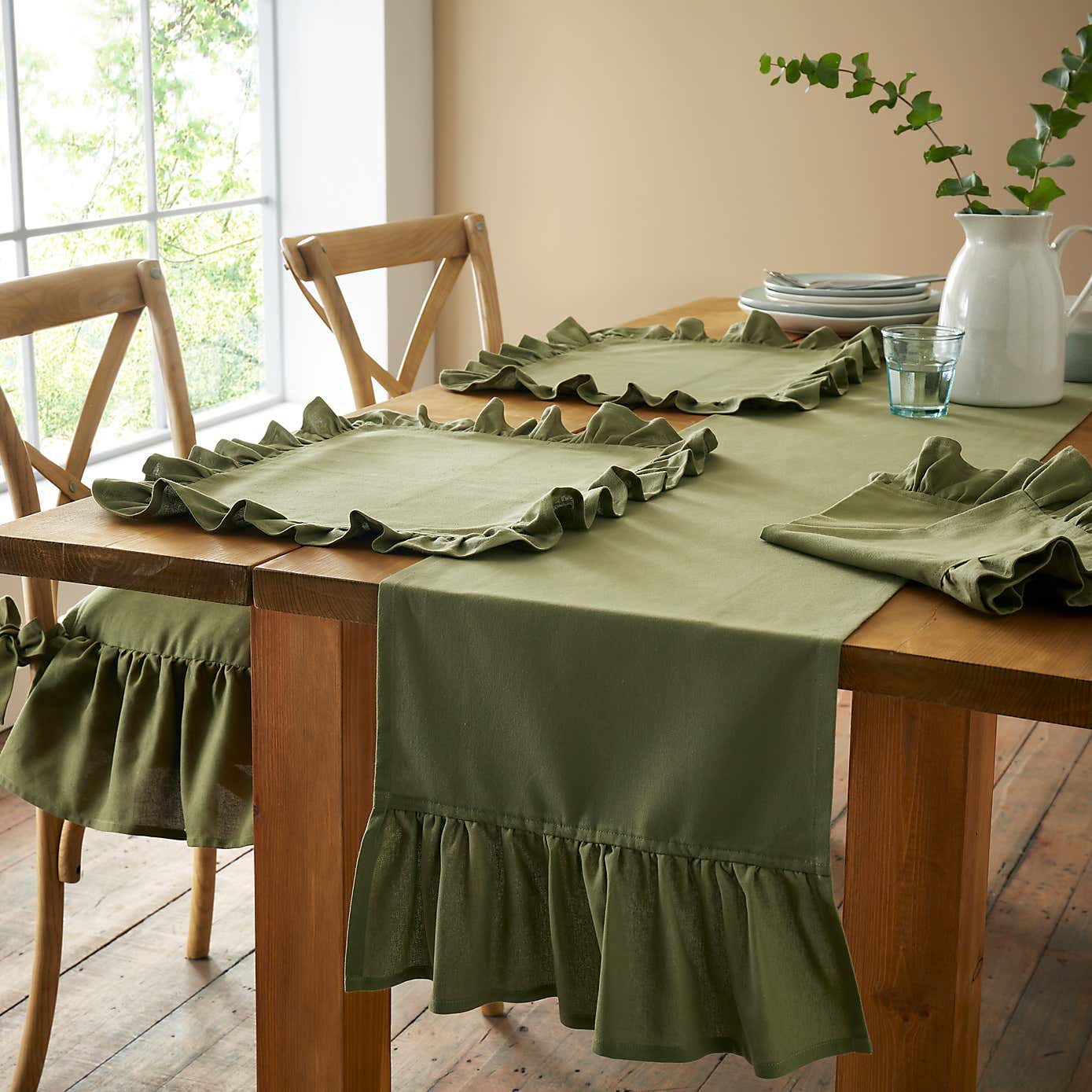 Set of 2 Olive Frill Placemats