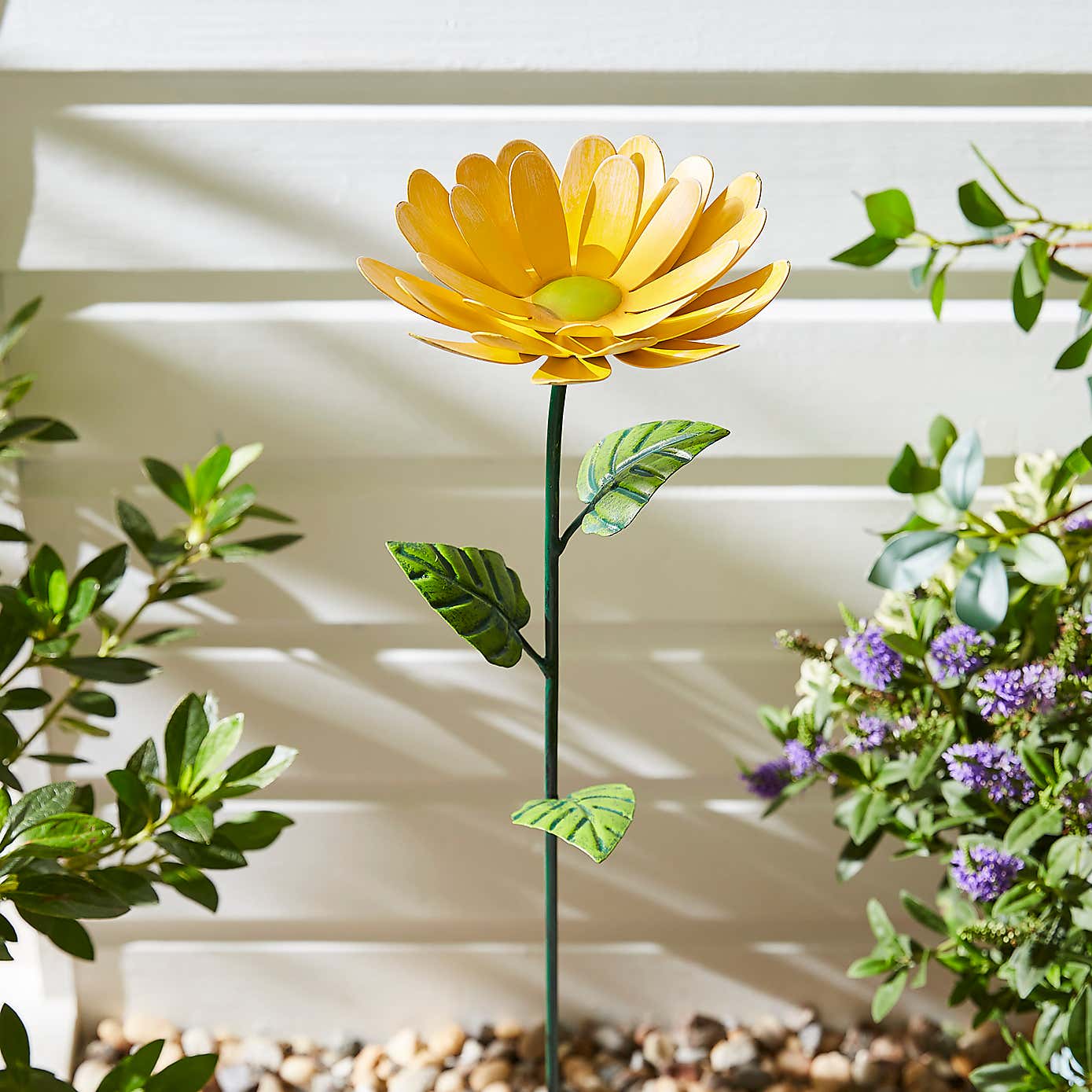 Iron Yellow Daisy Garden Stake