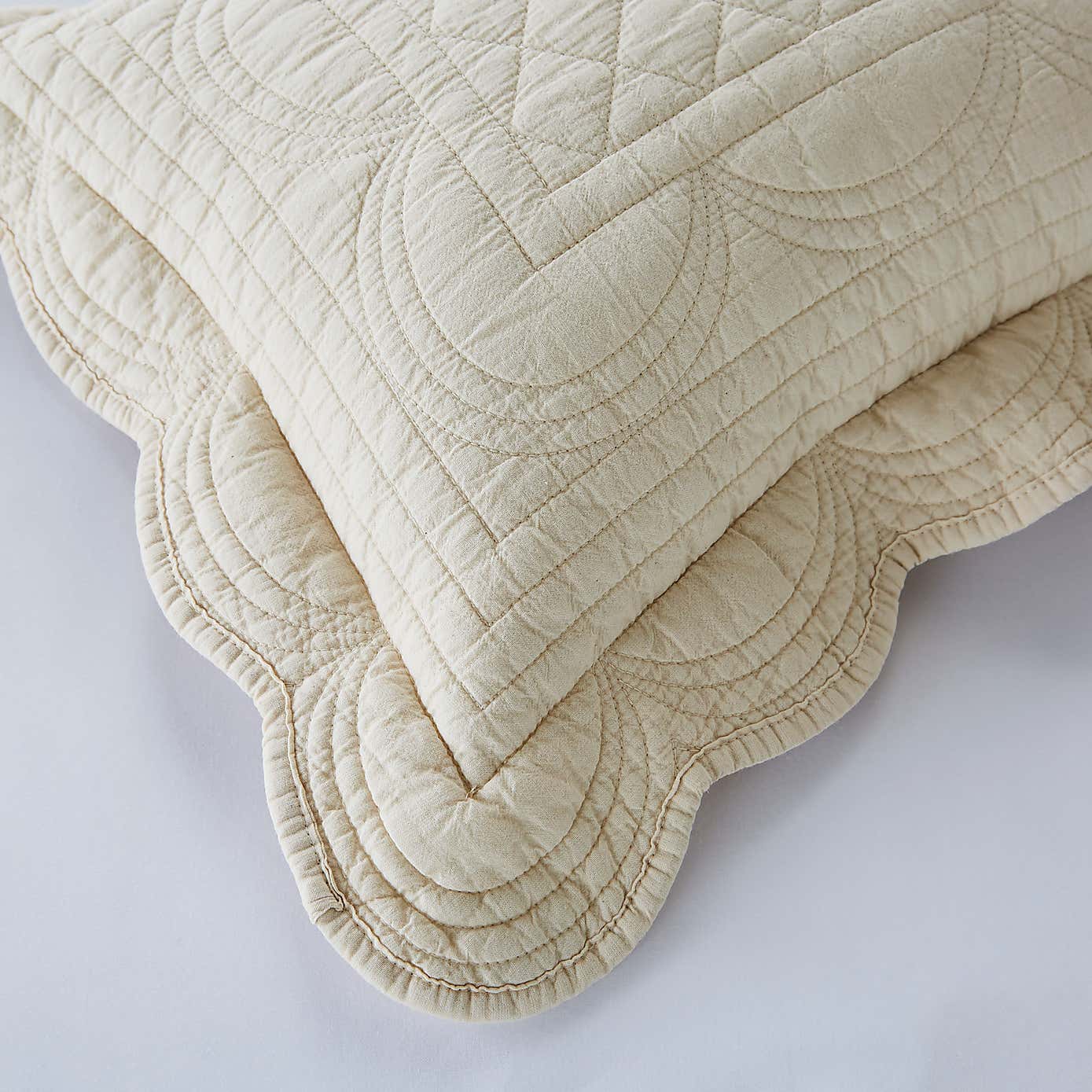 Dorma Soft Scalloped Rectangle Cushion