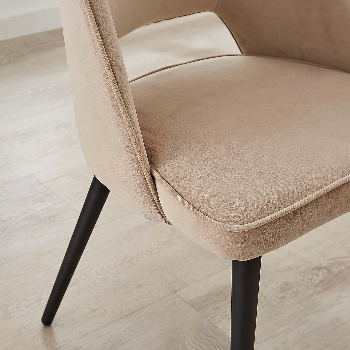 Lillia Velvet Dining Chair