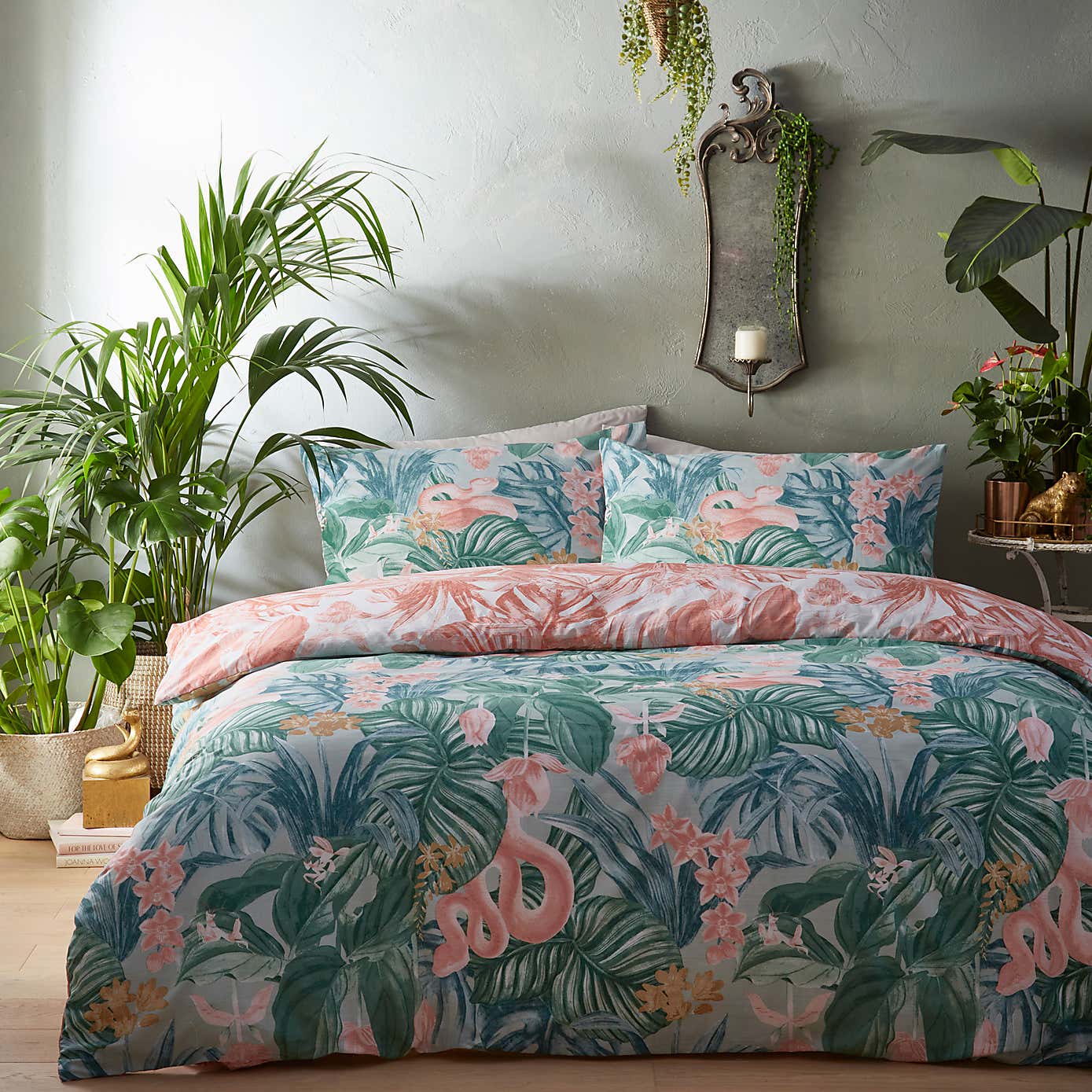 Furn. Medinilla Duvet Cover & Pillowcase Set