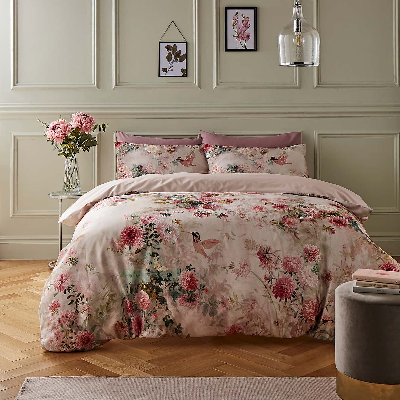 Aldridge Dramatic Floral Duvet Cover Set