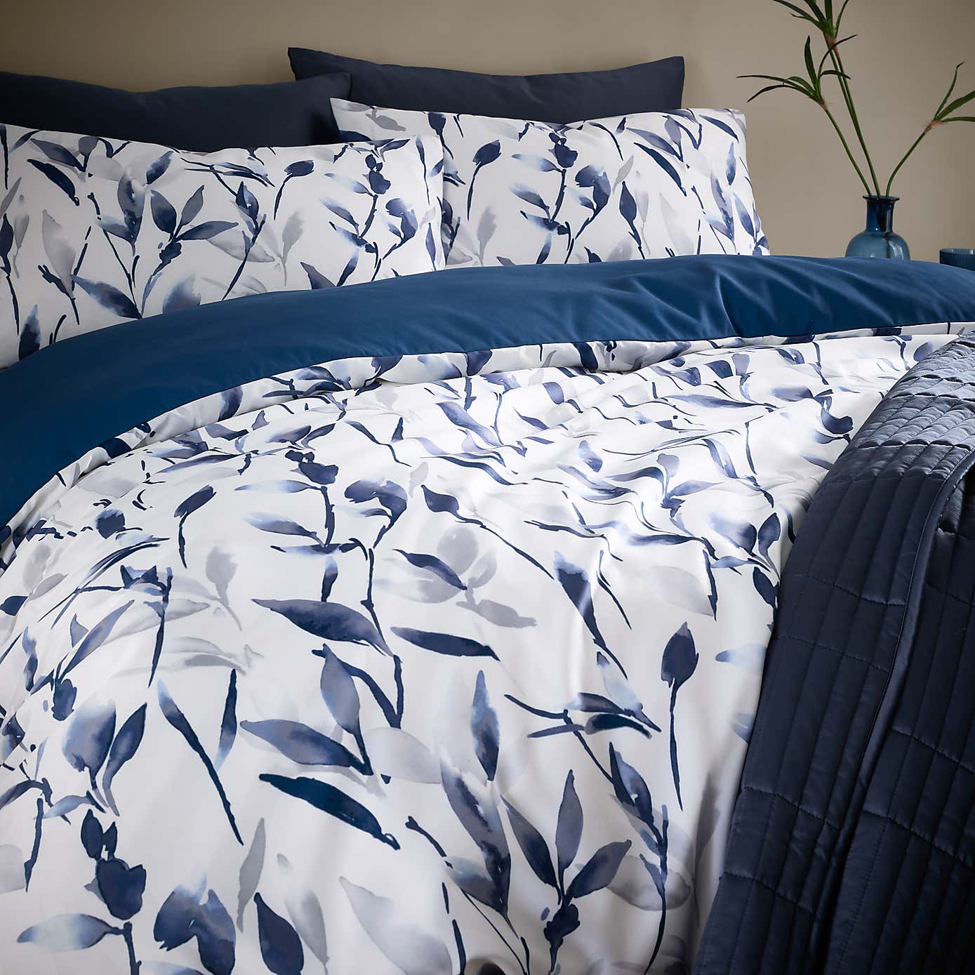 Zen Reversible Duvet Cover and Pillowcase Set