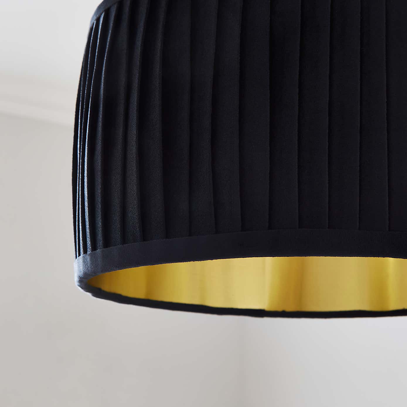 Sawyer Pleated Velvet Drum Lamp Shade