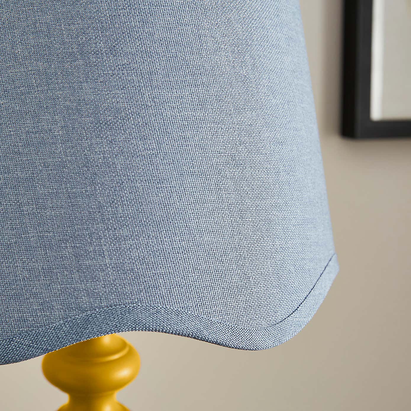 Scalloped Edge Linen Lamp Shade