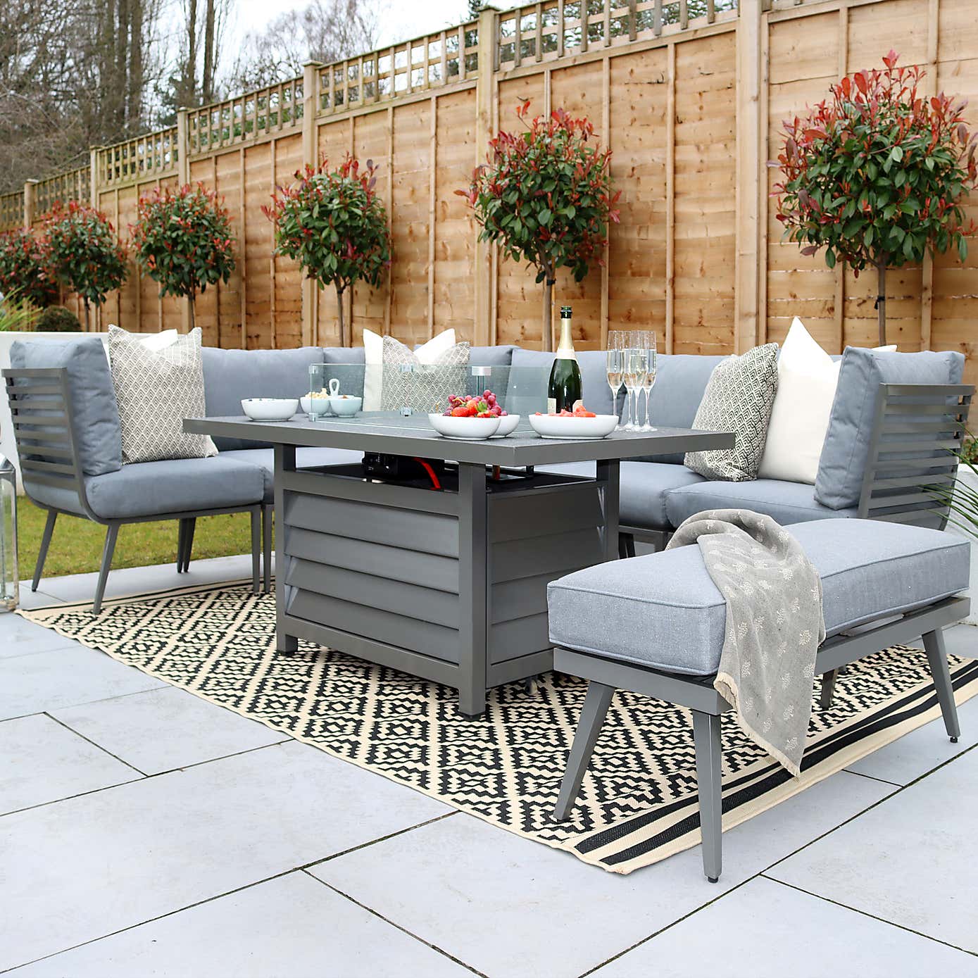 Mayfair 8 Seater 6 Piece Lounge Set with Rectangle Firepit