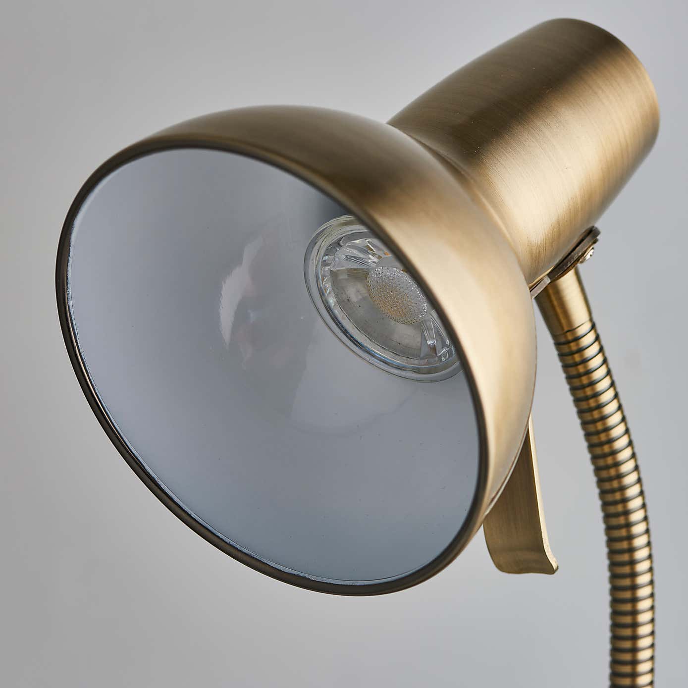 Vogue Aldo Industrial Adjustable Table Lamp