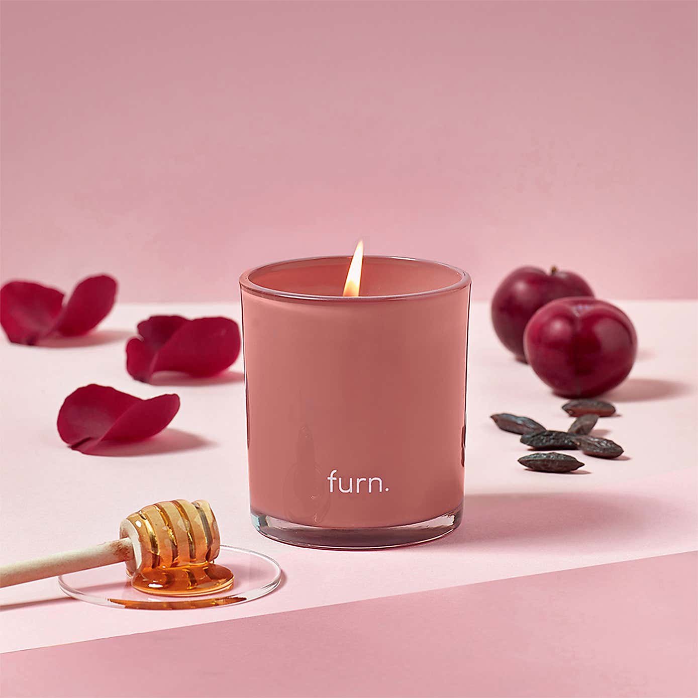 Furn. Bee Deco Divine Honey & Burgamot Candle