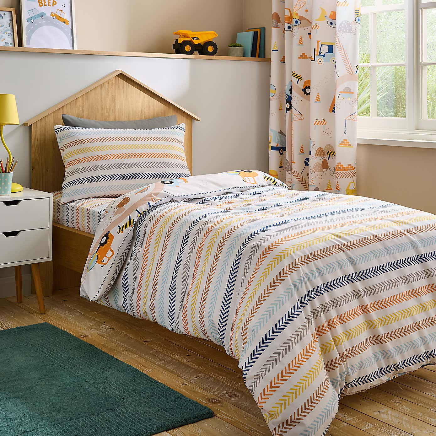 Trucks & Diggers Reversible Duvet Cover and Pillowcase Set