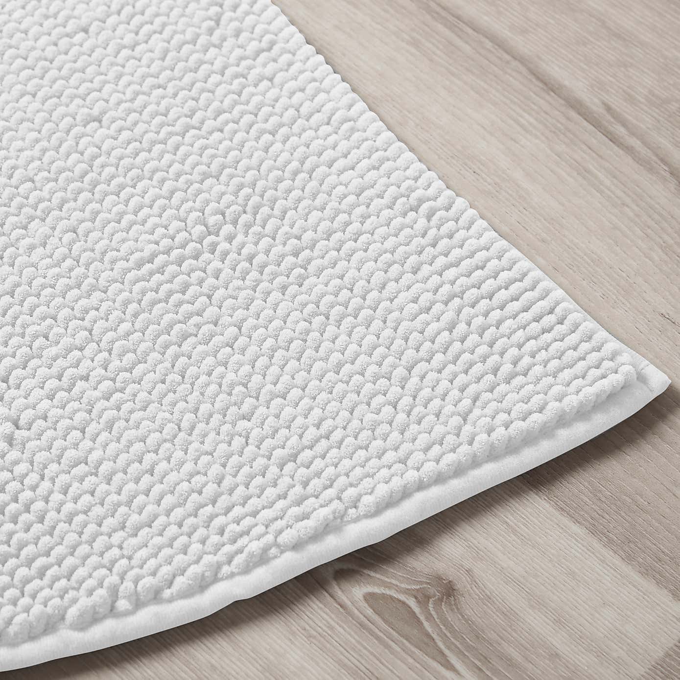 Mini Bobble Semi Circle Bath Mat