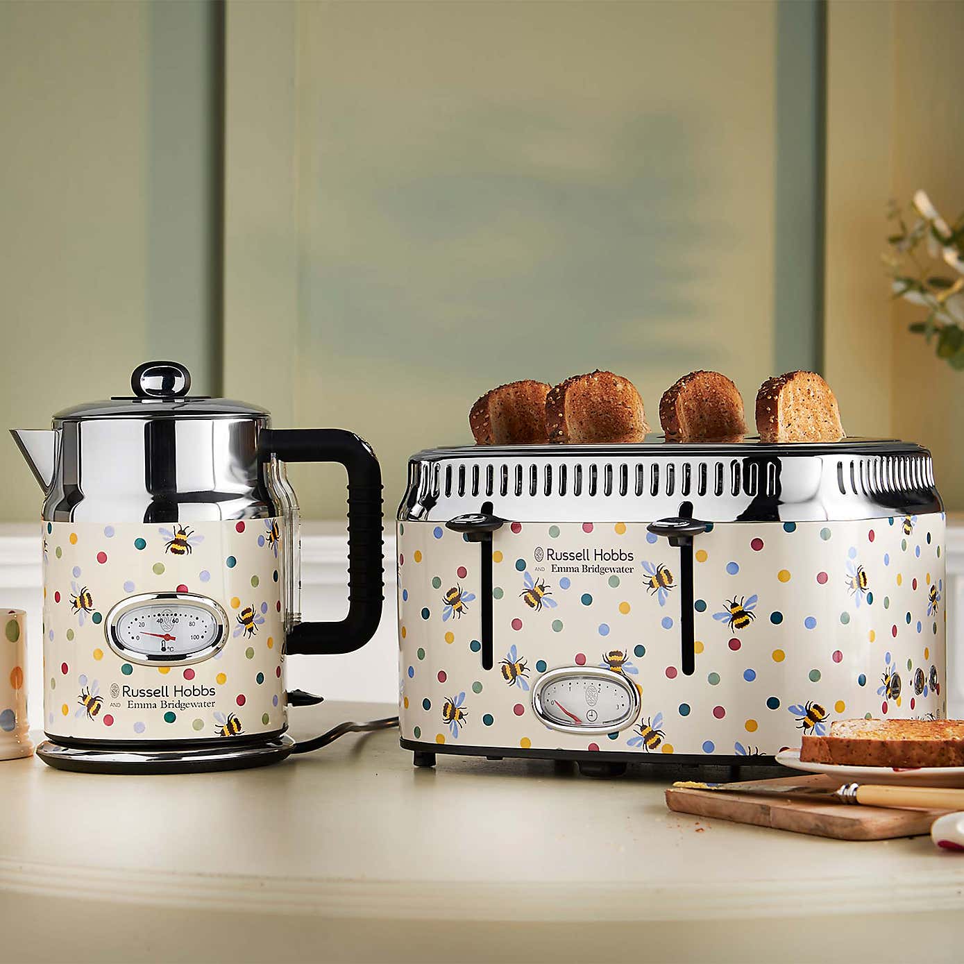 Russell Hobbs Emma Bridgewater Bee Polka Dot 4 Slice Toaster
