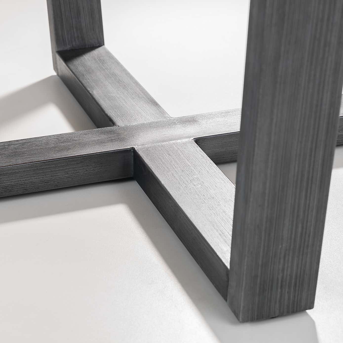 Brooklyn Round Dining Table with 4 Monroe Chairs