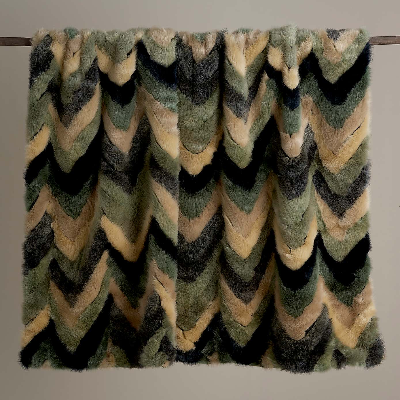 Eska Faux Fur 130cm x 180cm Throw