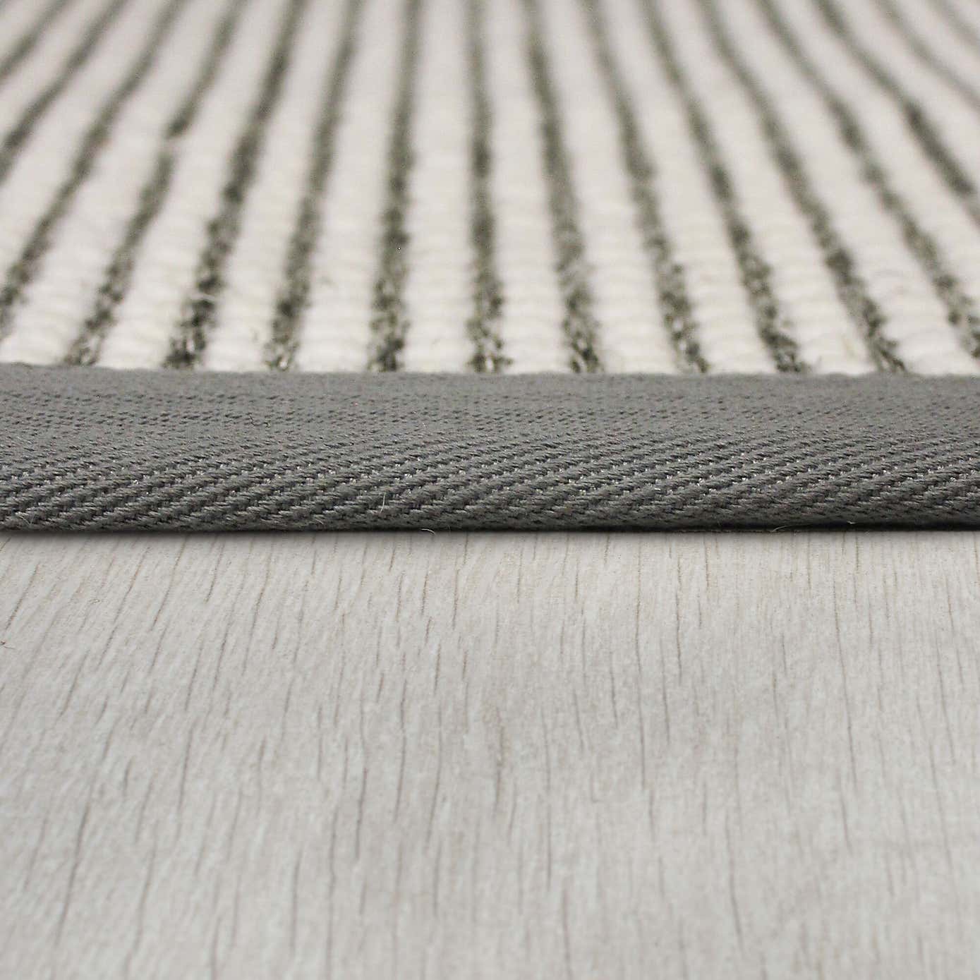 Textured Dot Border Bobble Runner