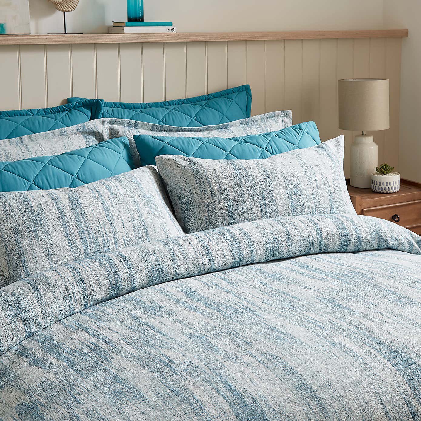 Oceana Jaquard 100% Cotton Duvet Cover and Pillowcase Set