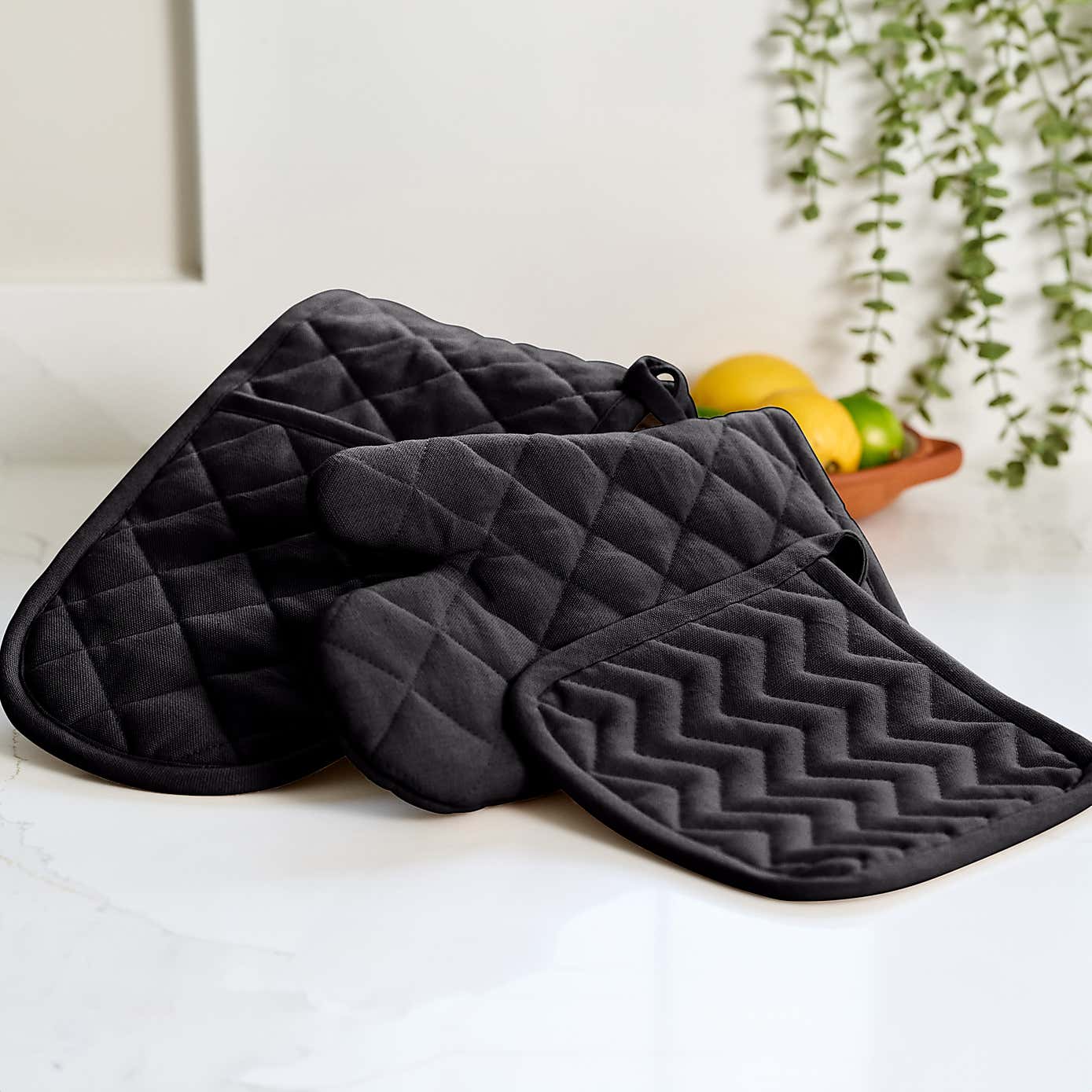 Dexam Set of 2 Love Colour Single Oven Gloves