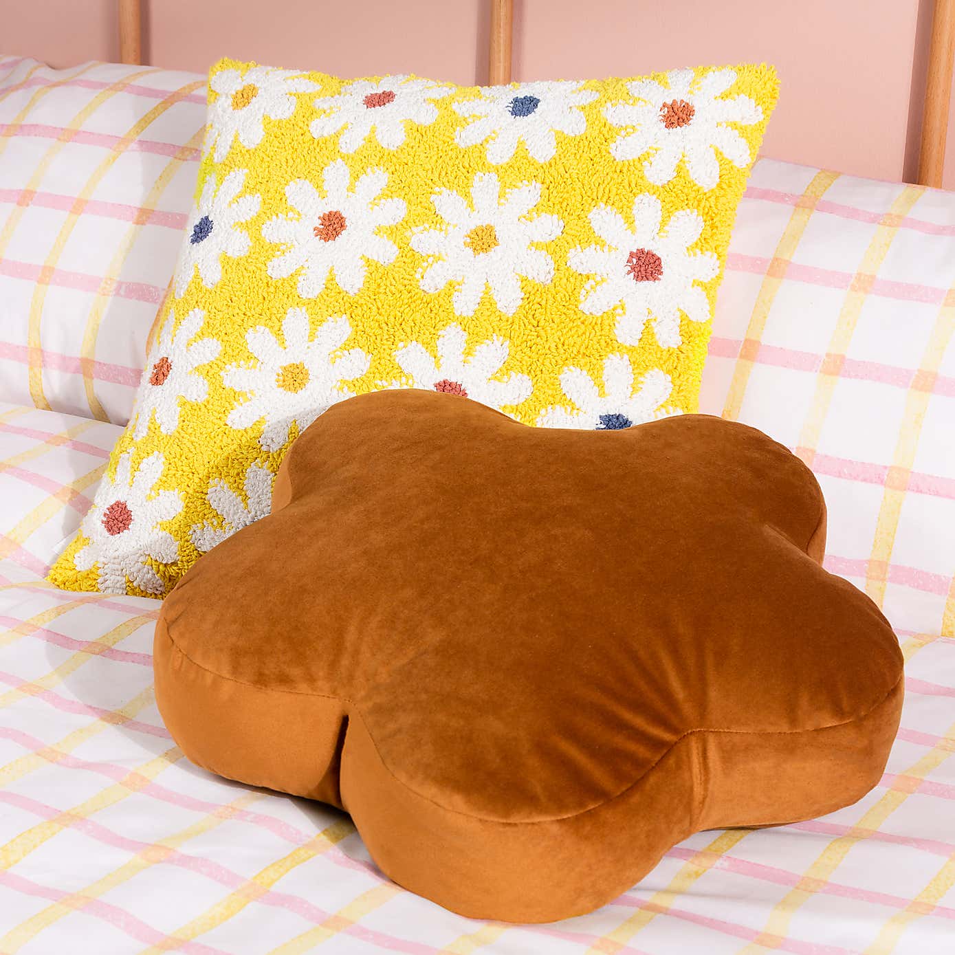 Daisy Cushion