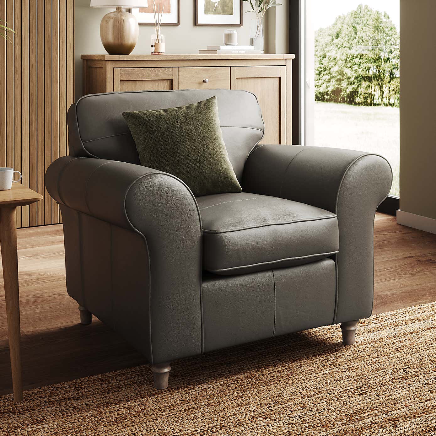 Flori Classic Leather Armchair