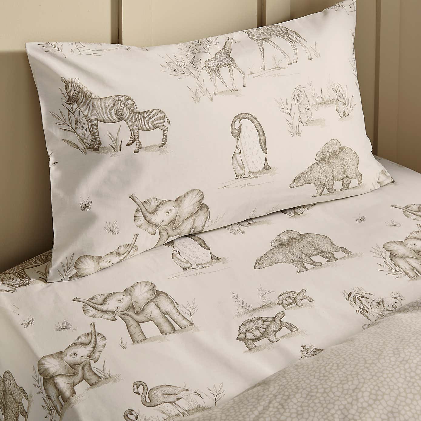 Sketched Animal Set of 2 Fitted Sheets