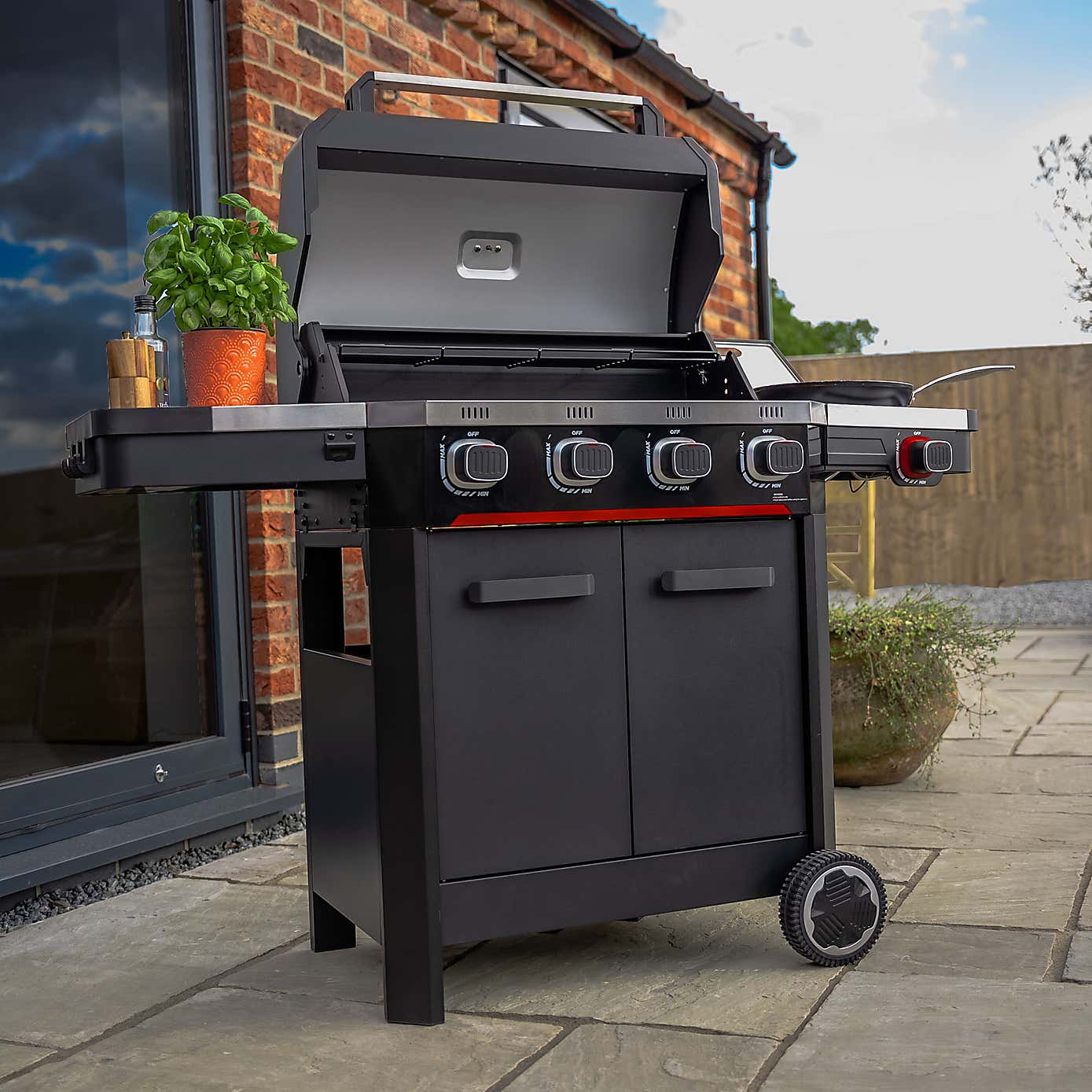 Norfolk Grills Atlas 400 Gas BBQ, 4 Burner with Side Burner & Cabinet