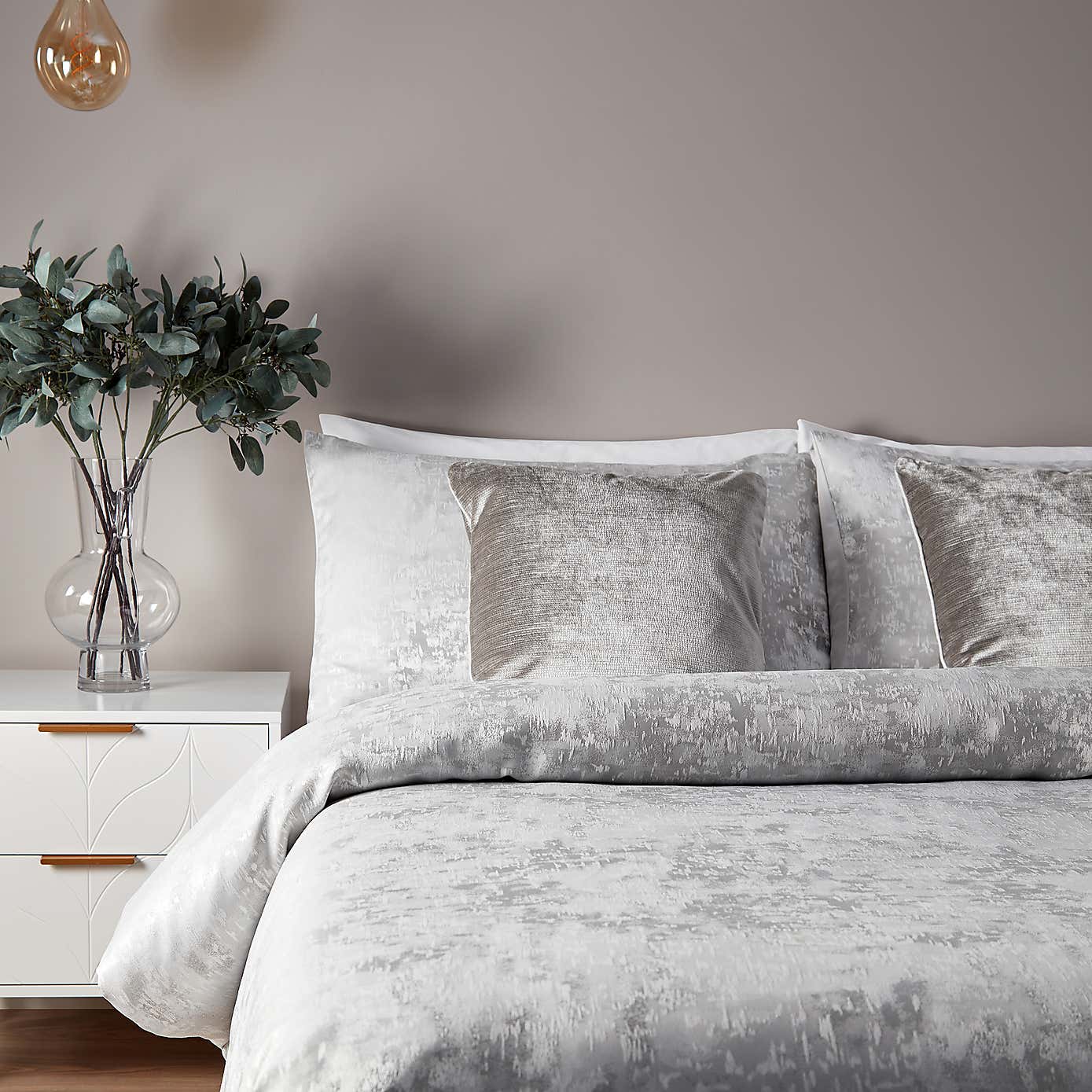 Paoletti Symphony Silver Duvet Cover & Pillowcase Set