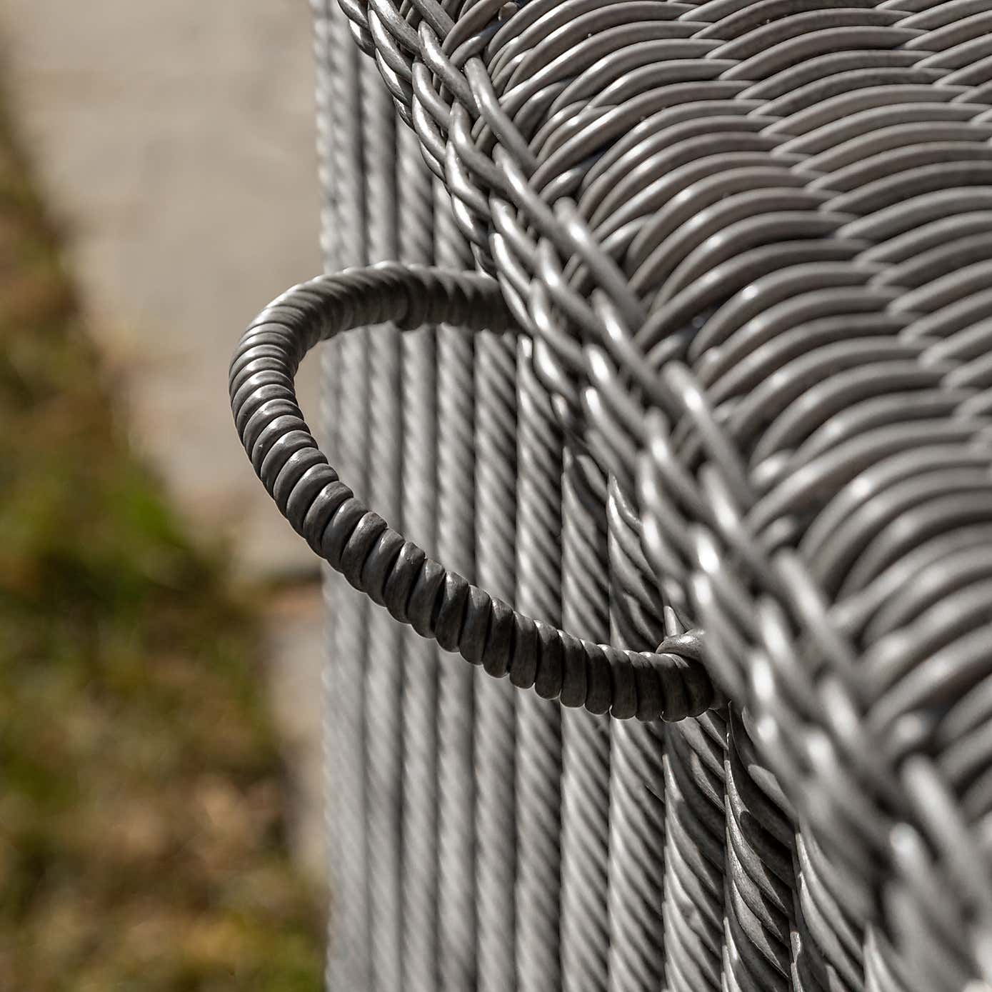 Cedar & Sage Atri Medium Garden Storage Box