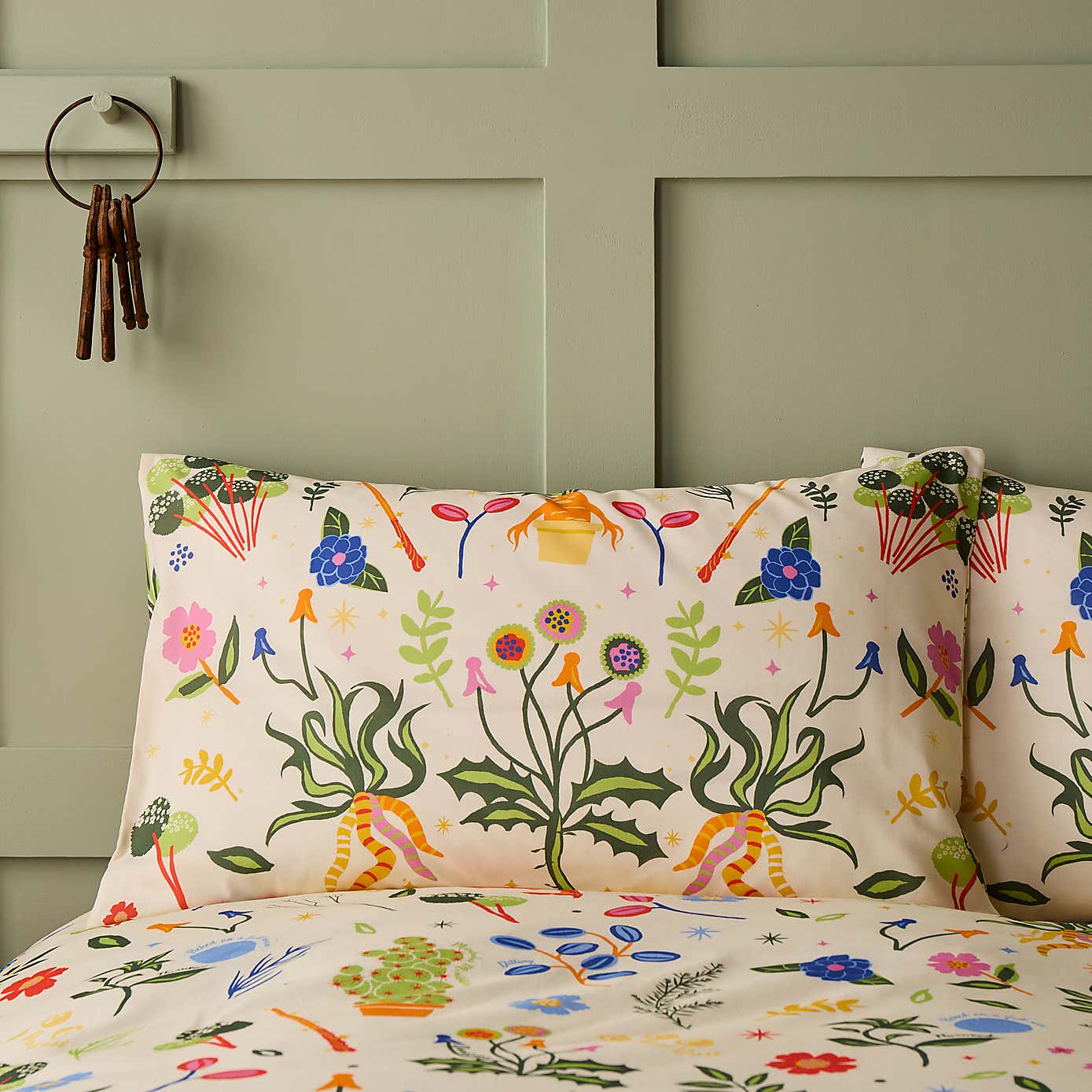 Harry Potter Herbology 100% Cotton Reversible Duvet Cover and Pillowcase Set