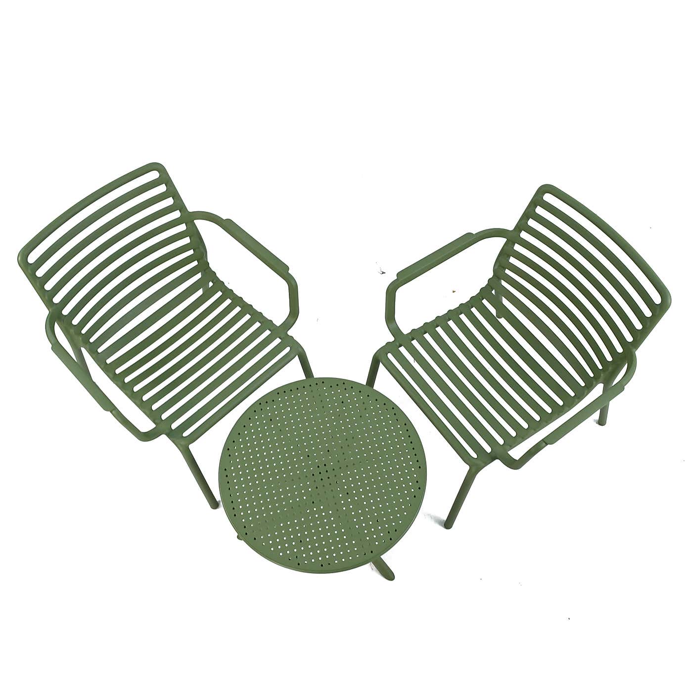 Nardi Step Low Round Table with 2 Doga Relax Chairs