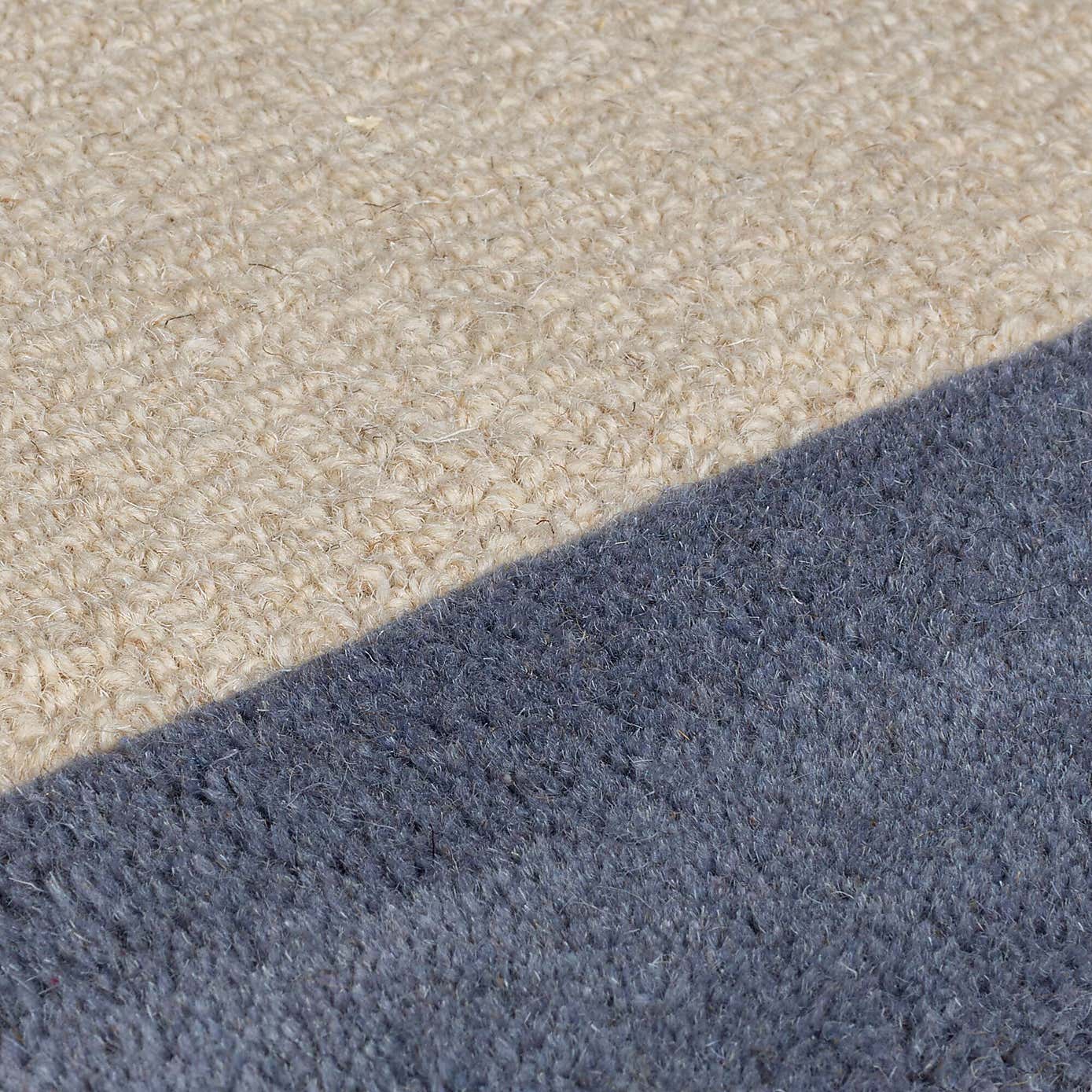 Bonnie Scallop Natural Border Wool Rug