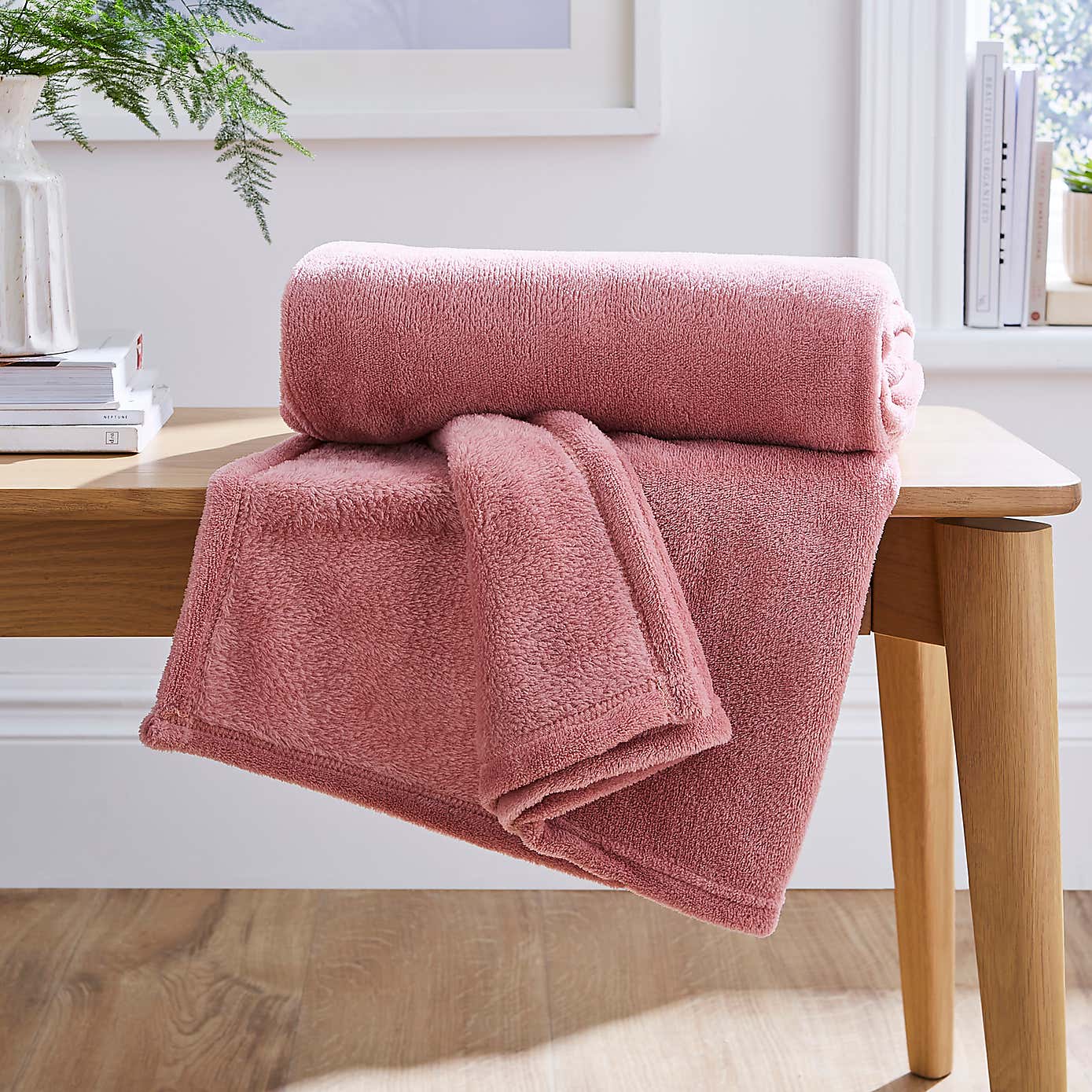 Soft Fleece 130cm x 170cm Throw