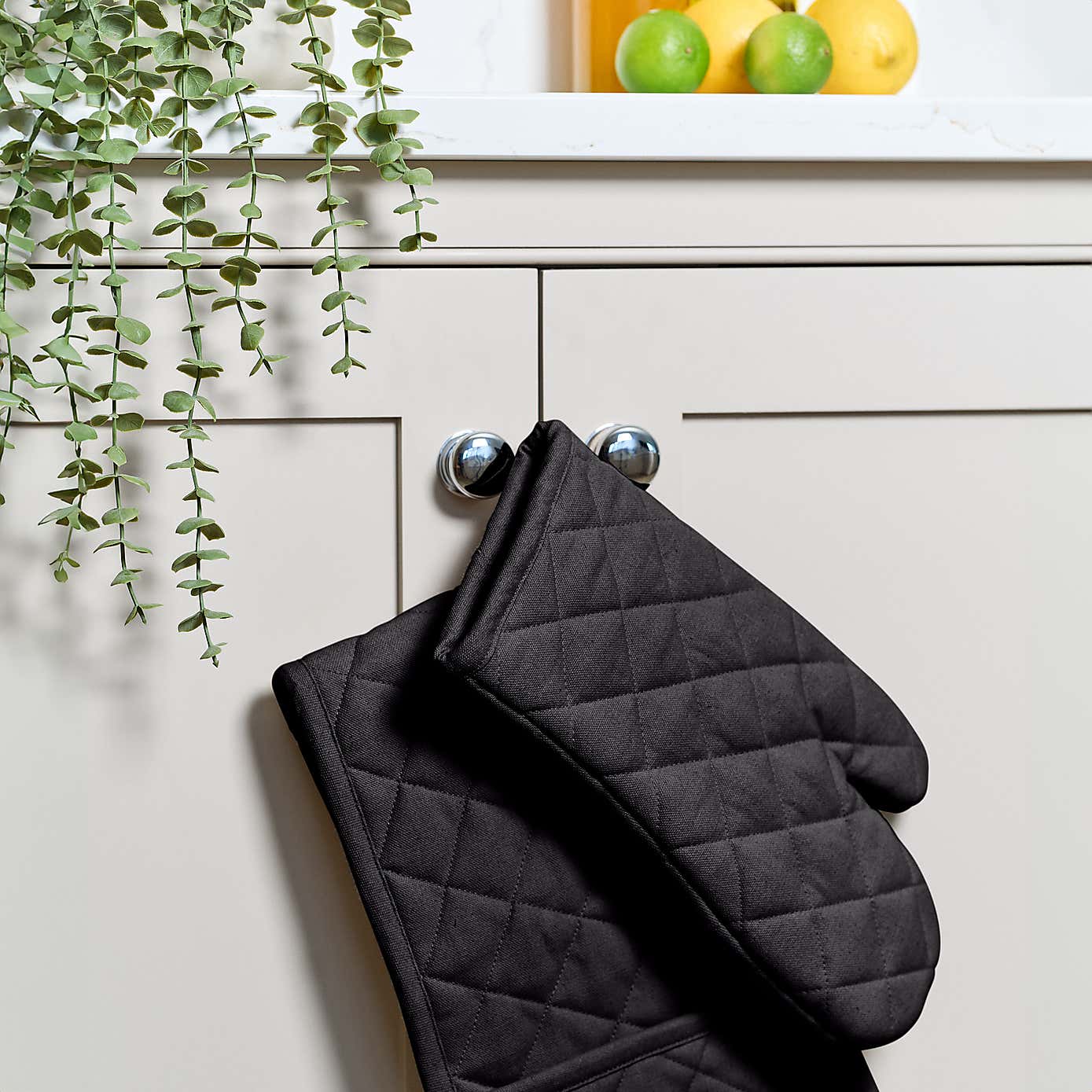 Dexam Set of 2 Love Colour Single Oven Gloves