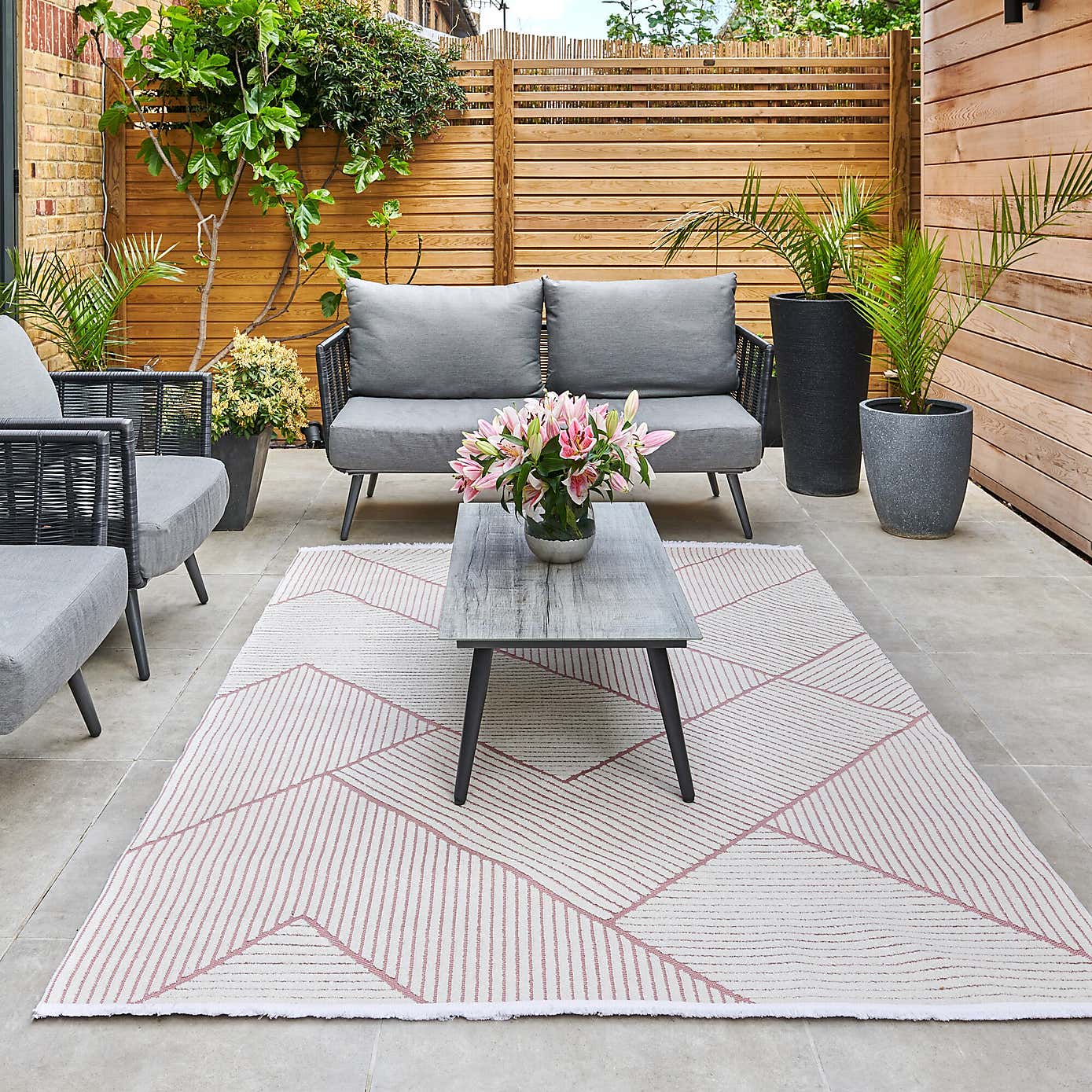 Jazz Chevron Indoor Outdoor Rug