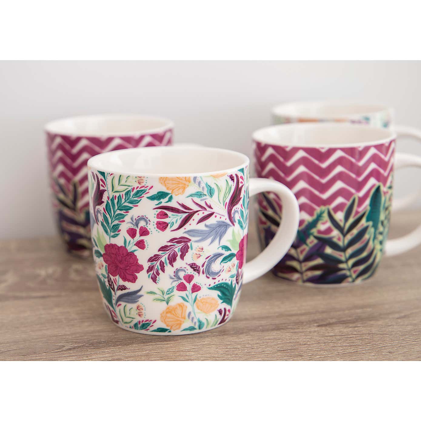 Kitchencraft Set of 4 Exotic Floral Chevron Stoneware Mugs