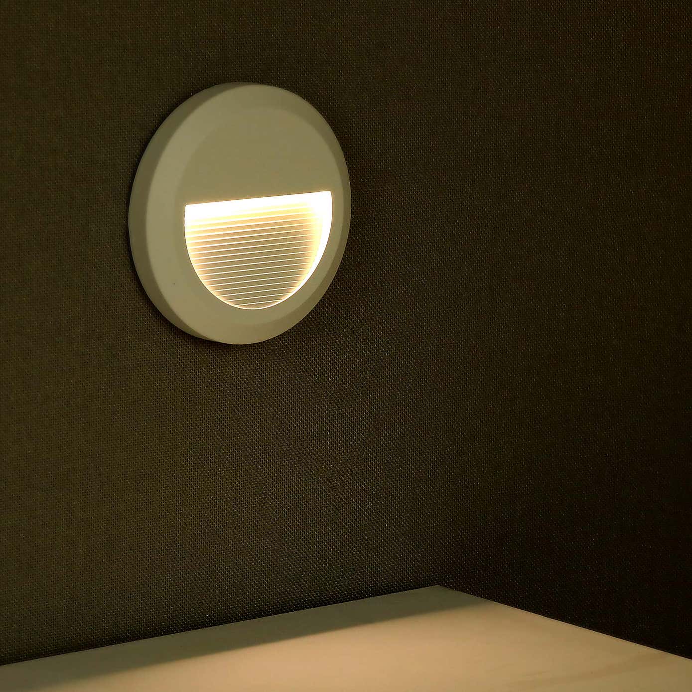 Set of 4 V-TAC 2W Indoor Outdoor Round Step Lights