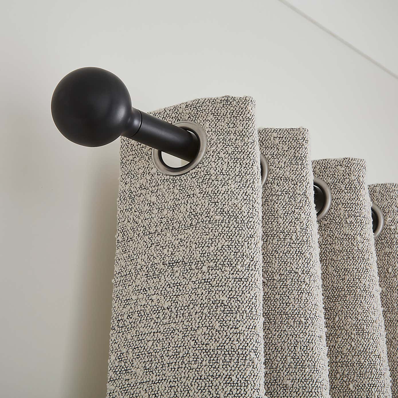 Contemporary Ball Fixed Metal Curtain Pole