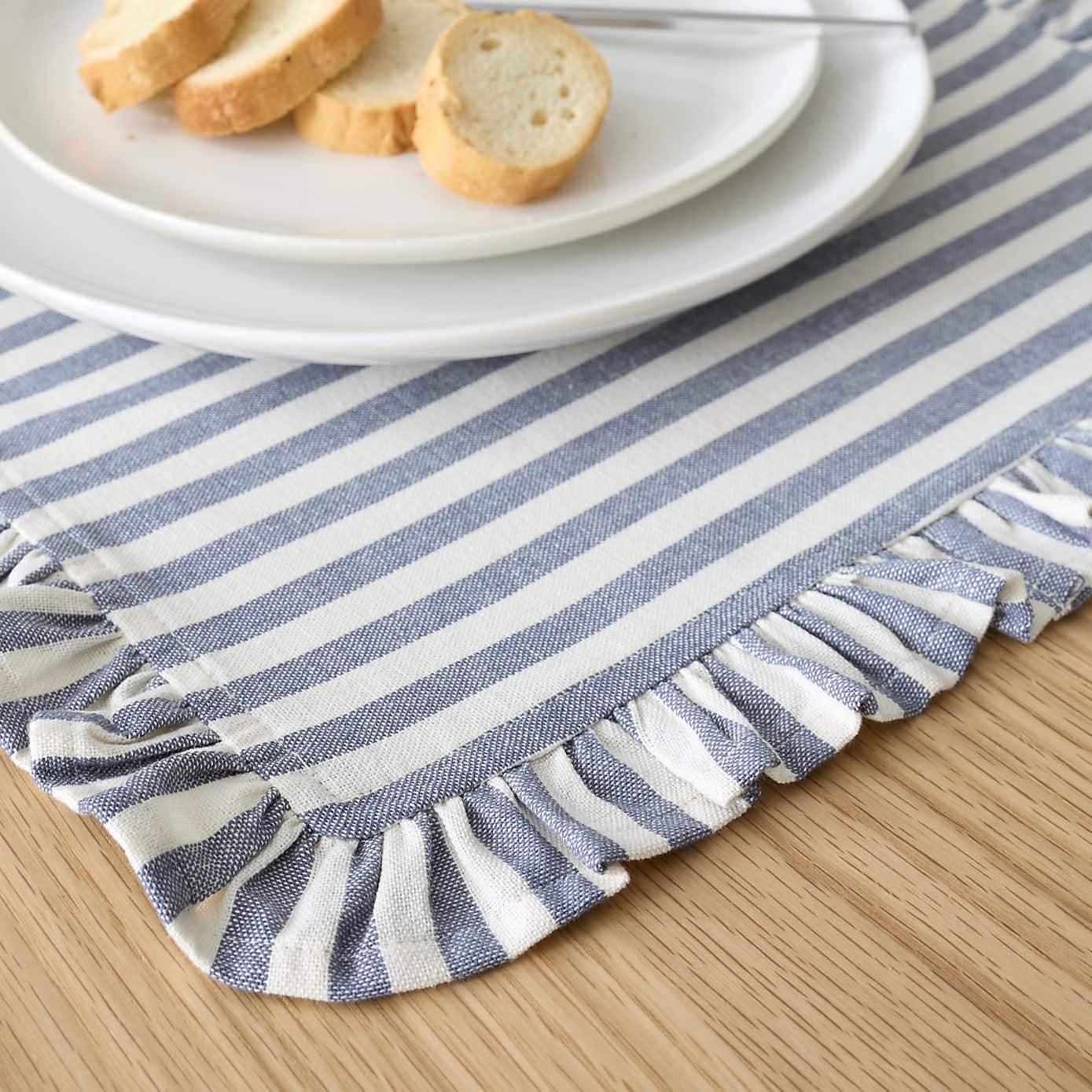 Set of 2 Linford Frill Placemats