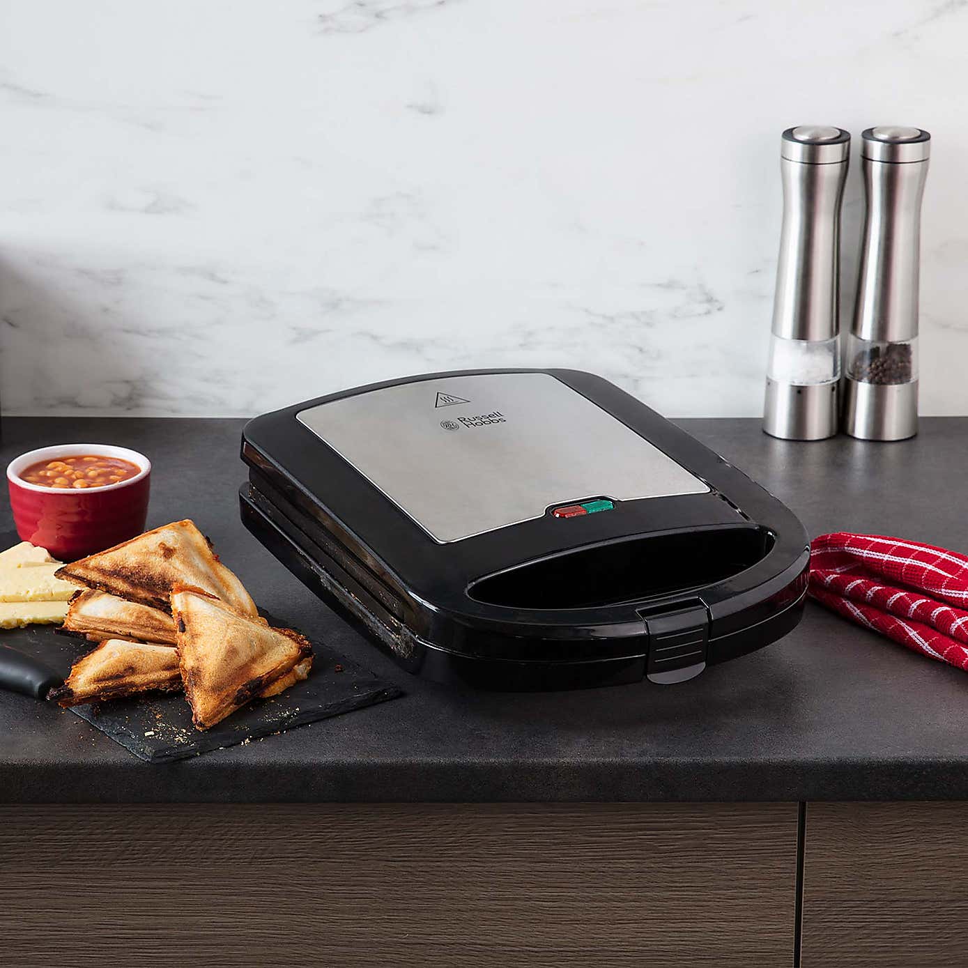 Russell Hobbs 4 Portion Black Deep Fill Sandwich Maker