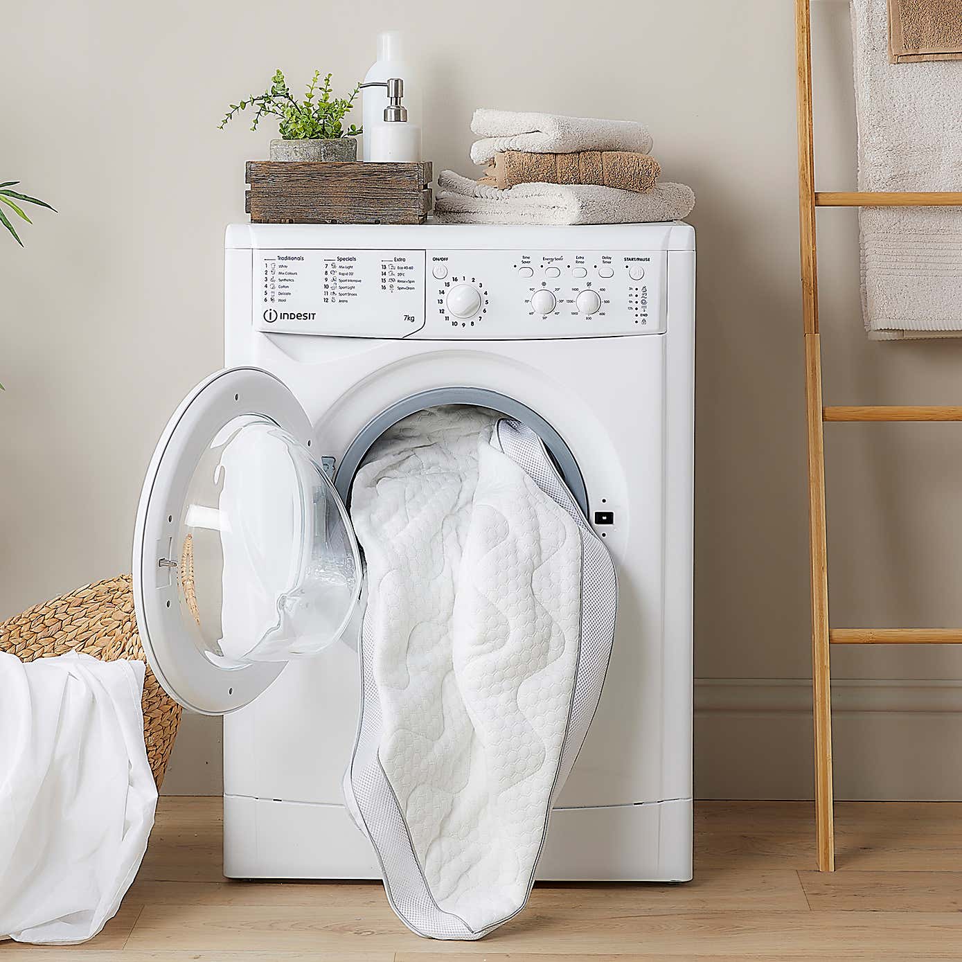 Snuggledown Clean and Protect Mattress Topper