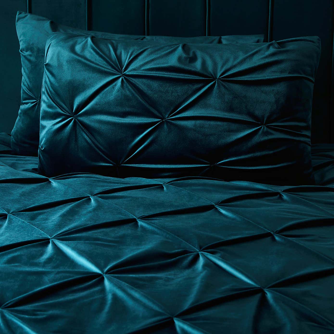 Soiree Mira Teal Duvet Cover and Pillowcase Set