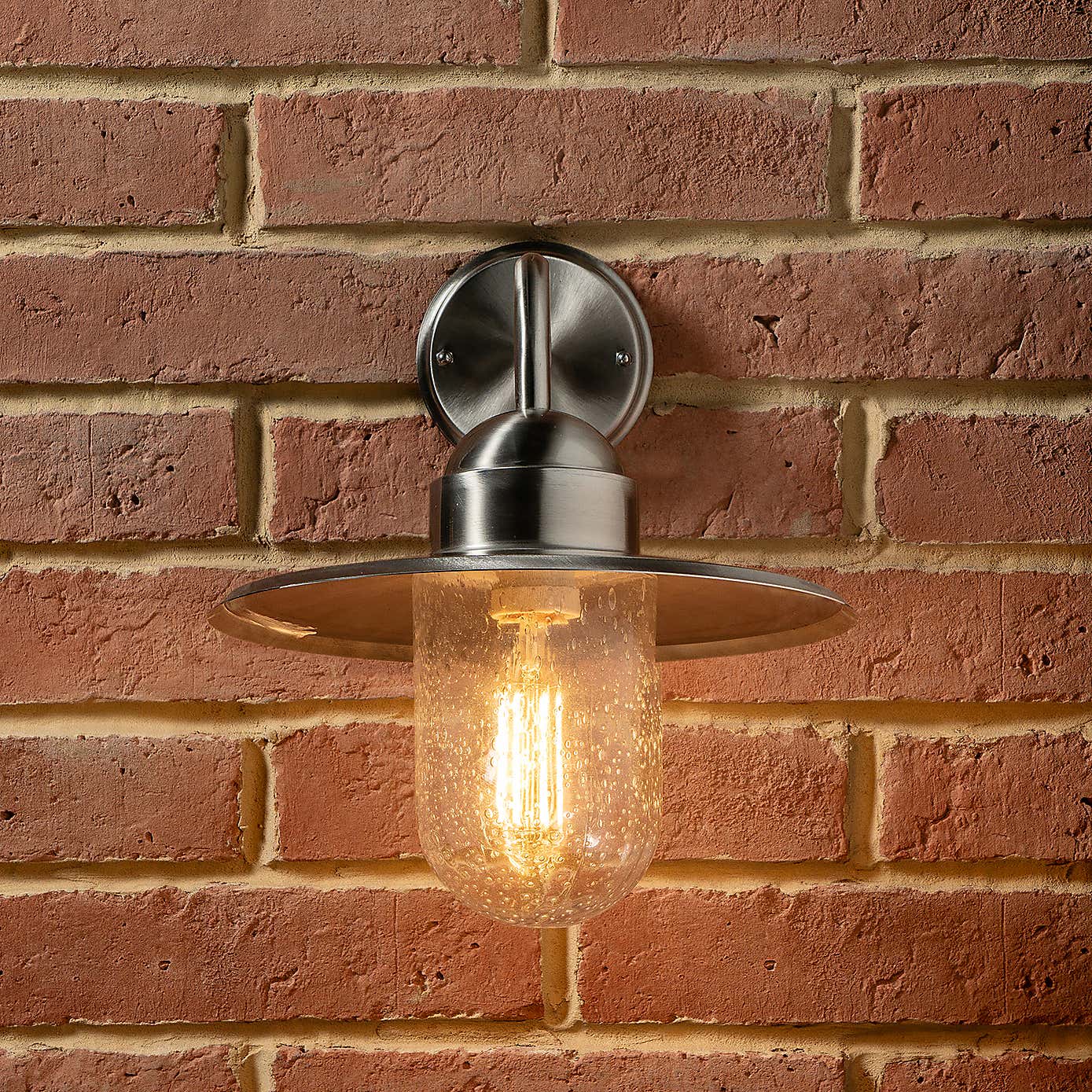 Lilium Glass Fisherman Outdoor Wall Light