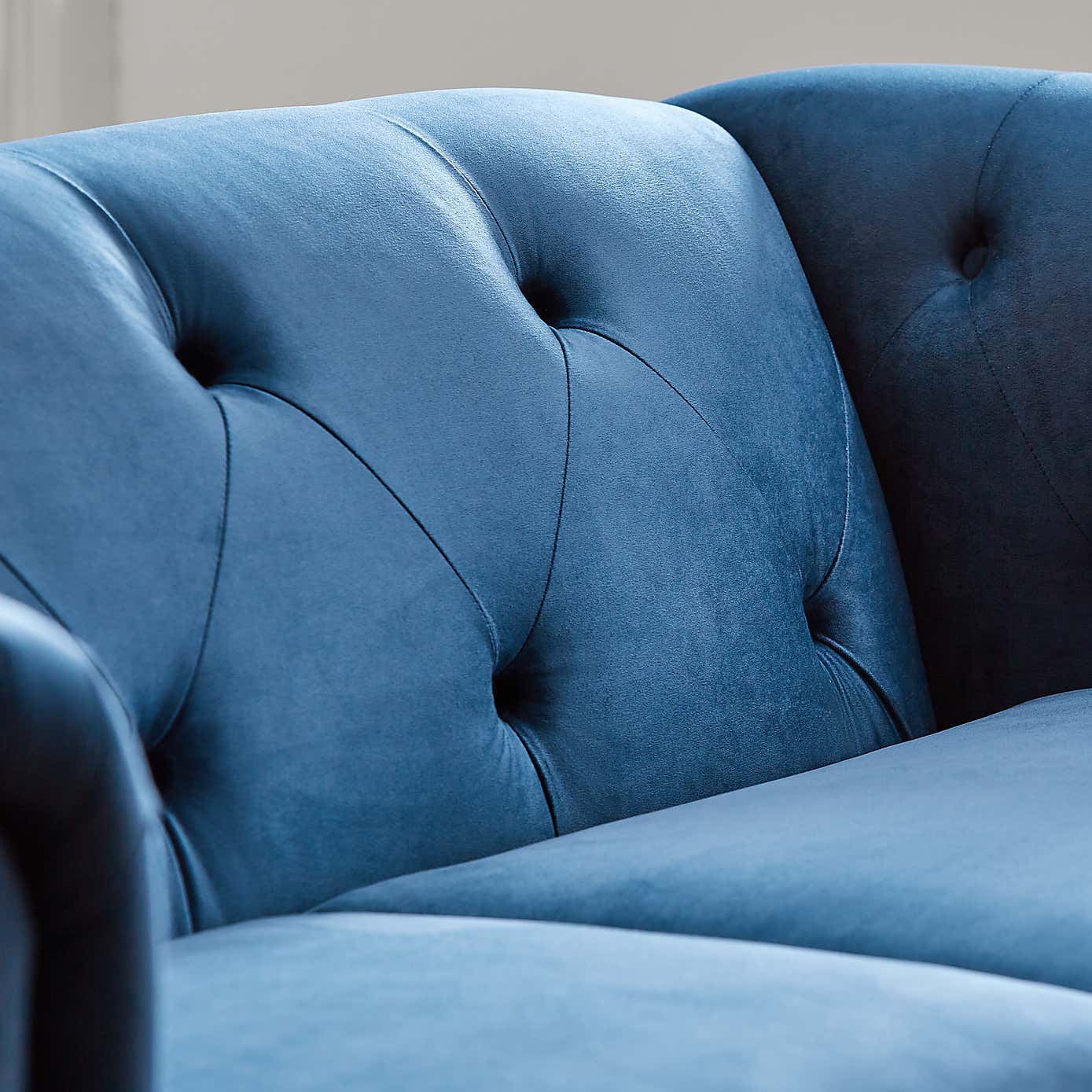 Chesterfield Opulent Velvet 2 Seater Sofa