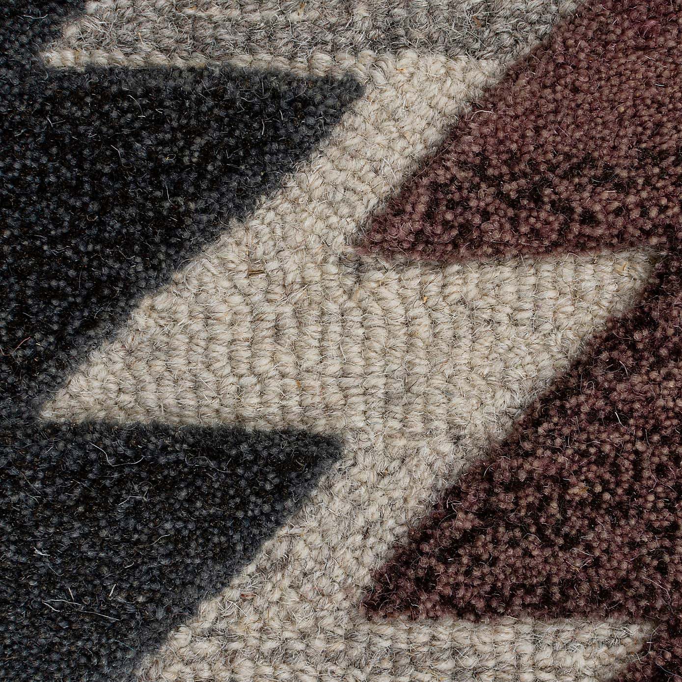 Archer Geometric Runner