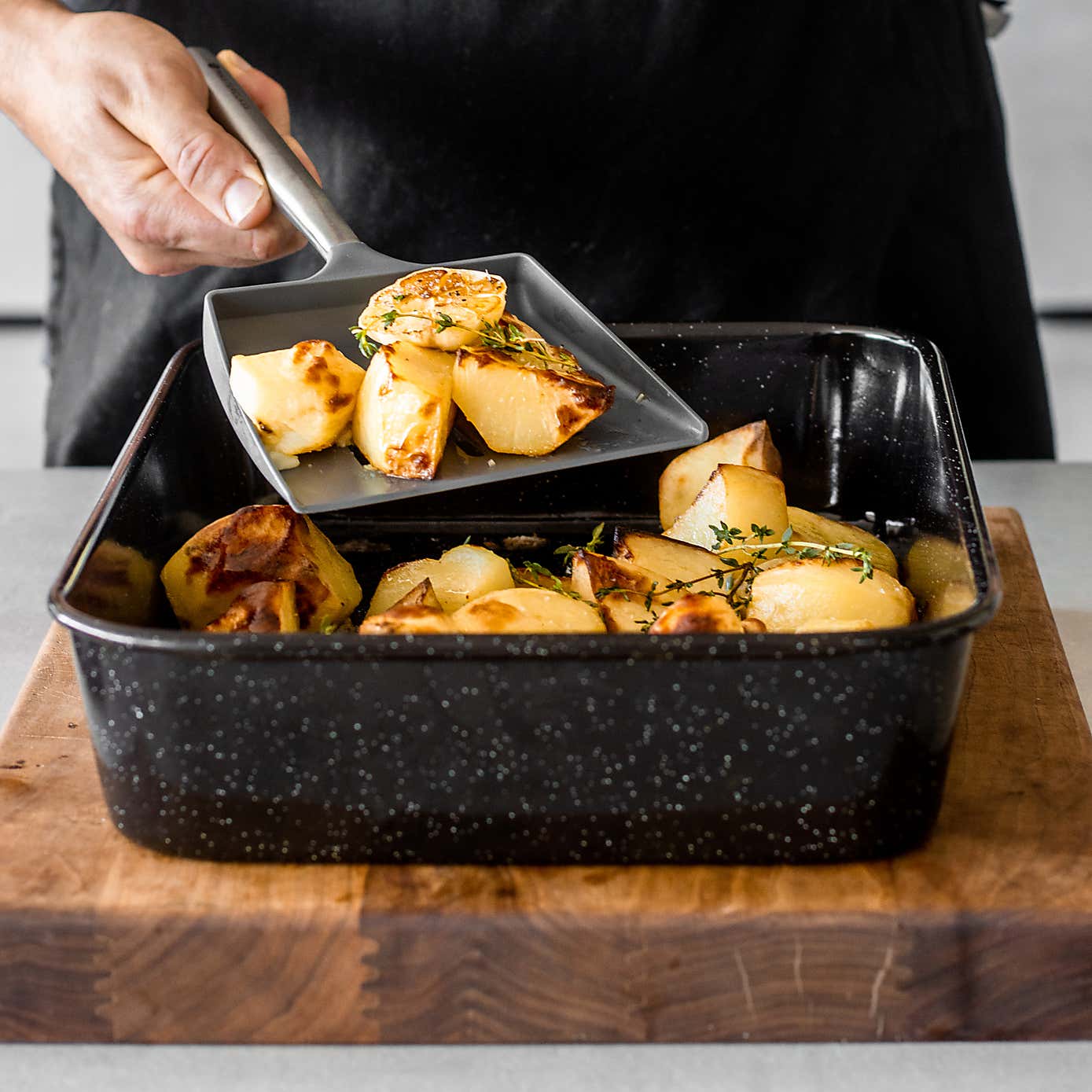 MasterClass Professional Enamel Roasting Pan 40 x 28cm