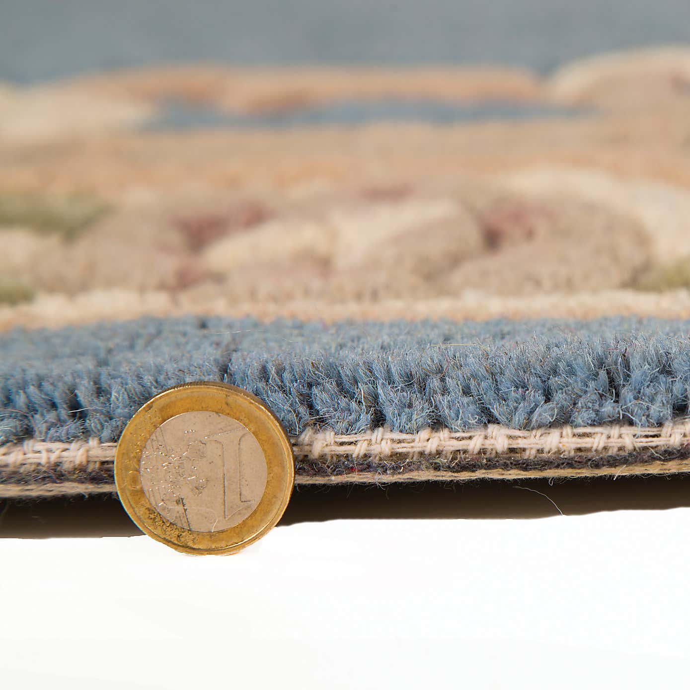 Lotus Premium Aubusson Circle Rug