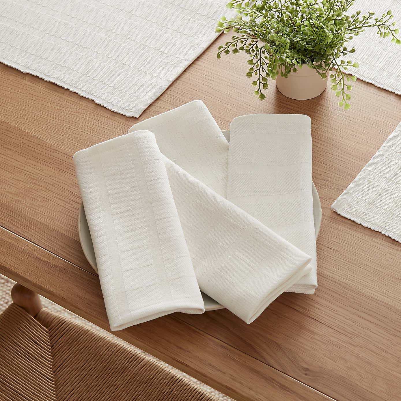 Set of 4 White Cotton Napkins
