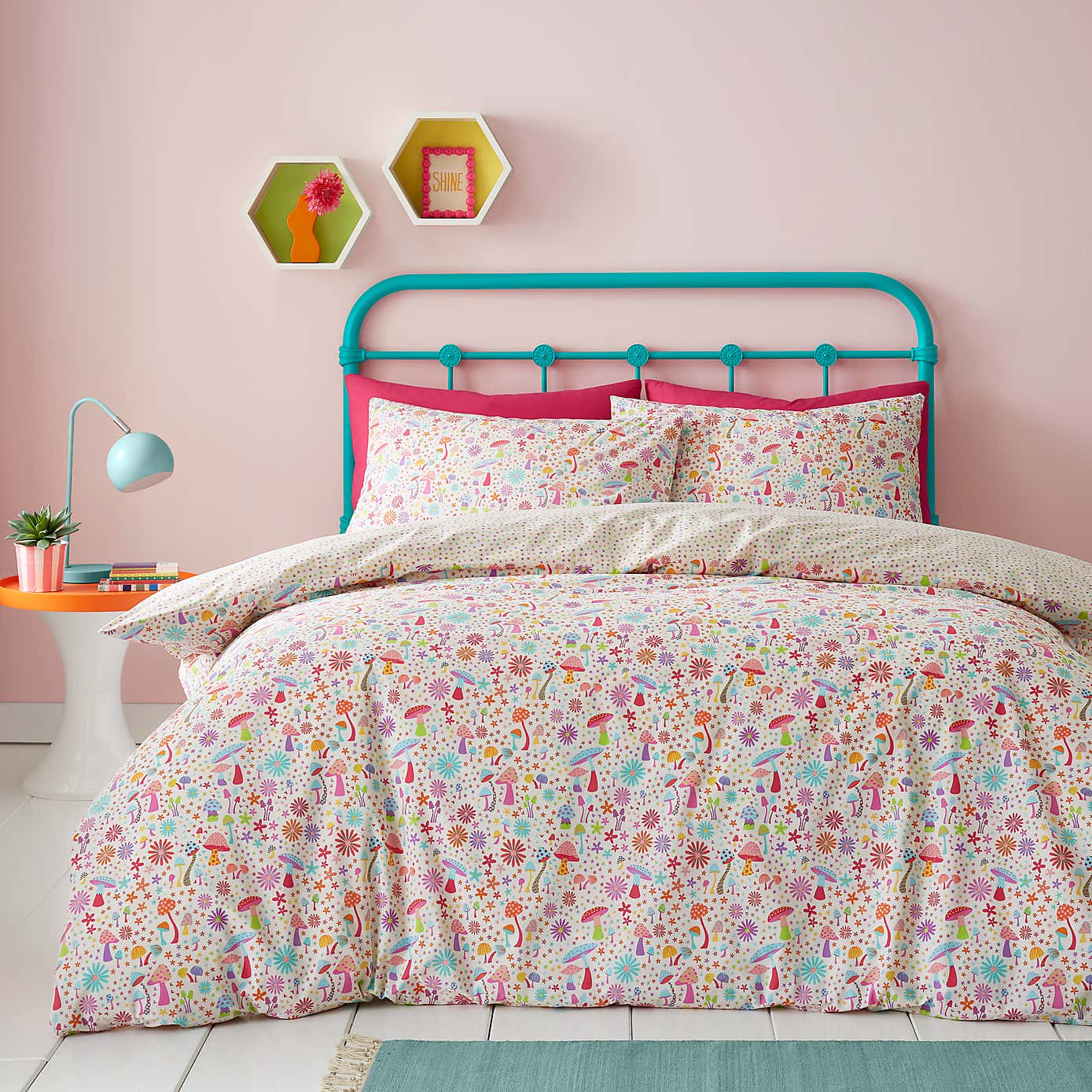 Zingy Mushroom Reversible Duvet Cover and Pillowcase Set