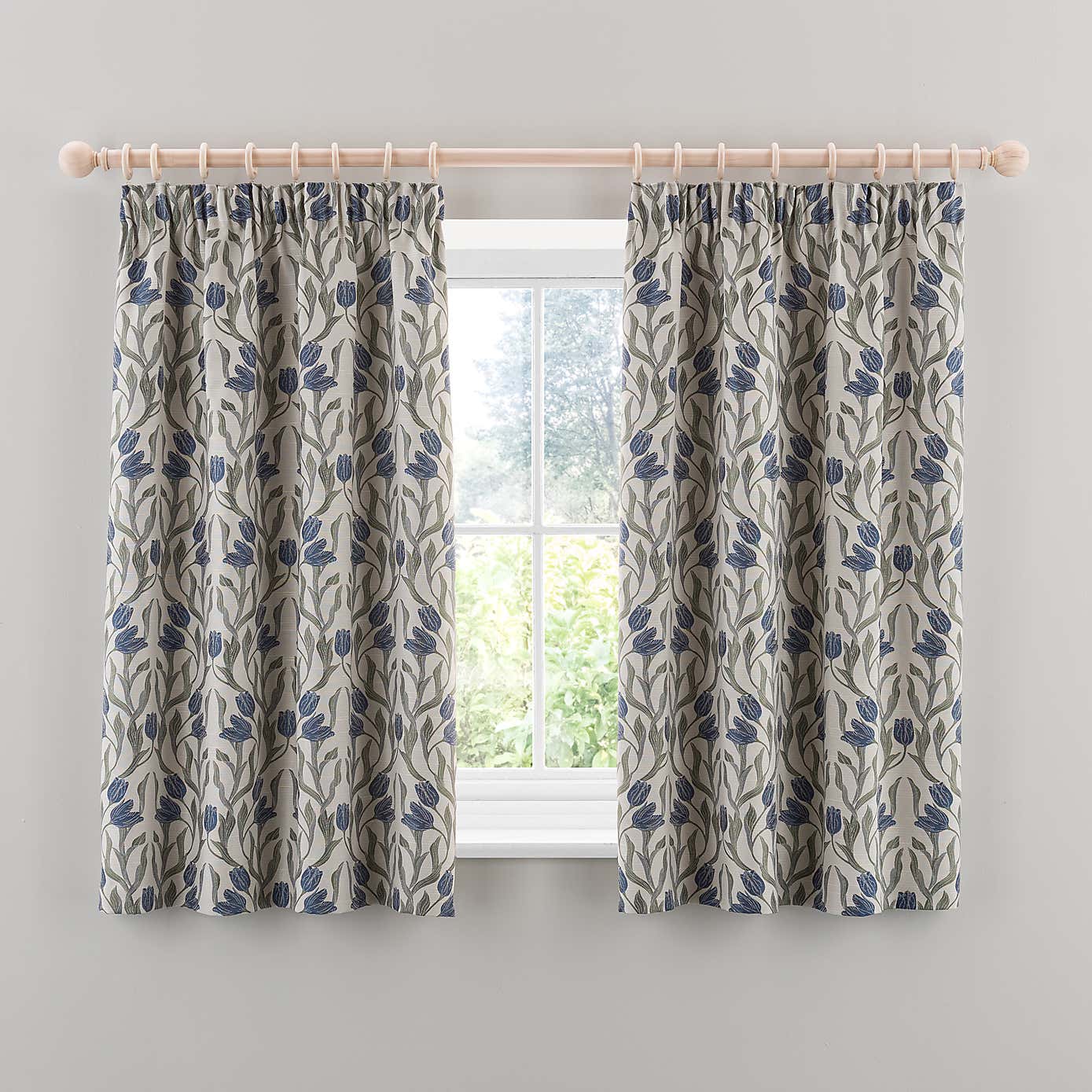 Tulip Jacquard Pencil Pleat Curtains