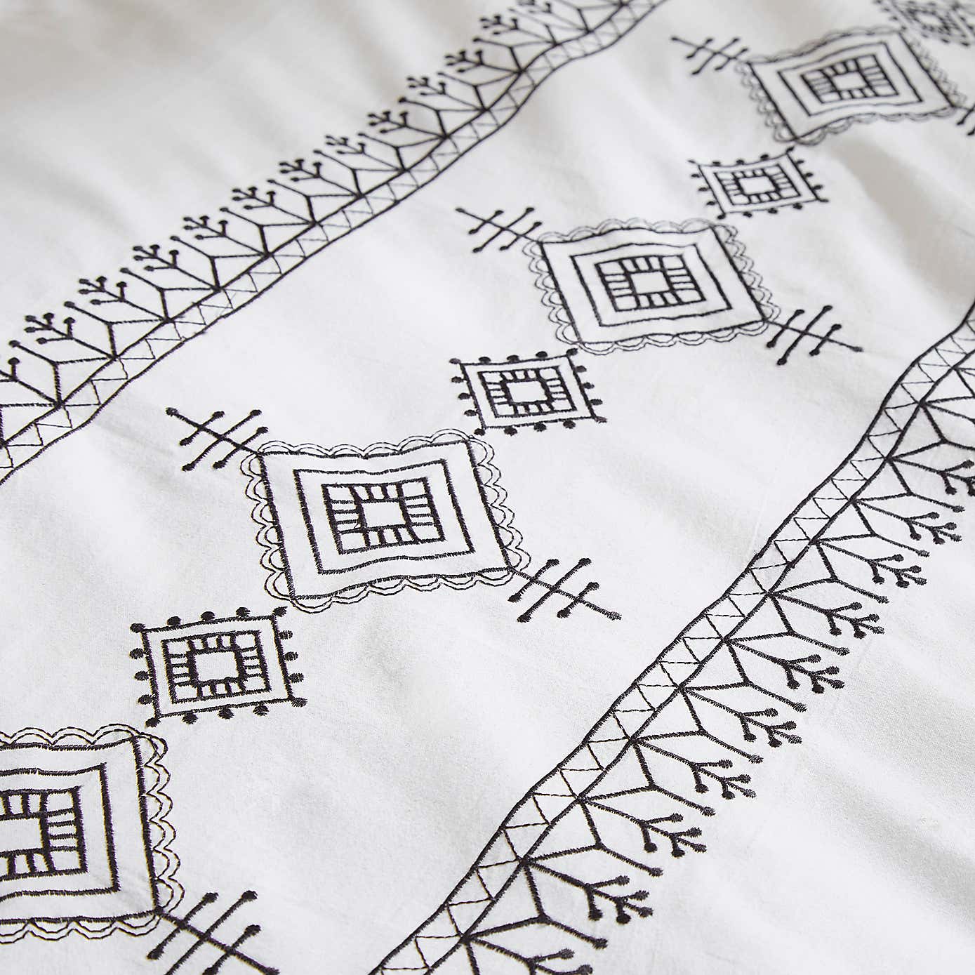 Embroidered Inca 100% Cotton Duvet Cover and Pillowcase Set