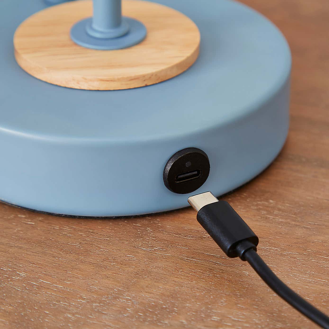 Remi Rechargeable Table Lamp