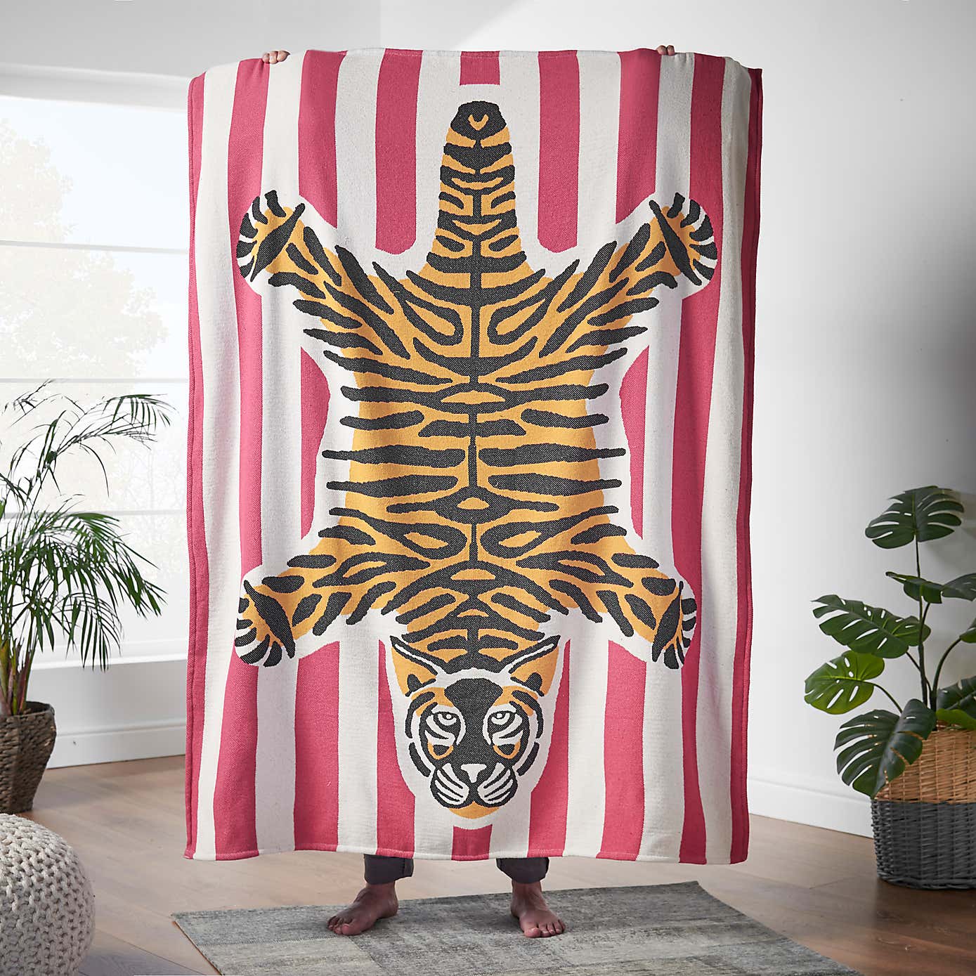 Fuschia Stripe Tiger Jaquard Throw